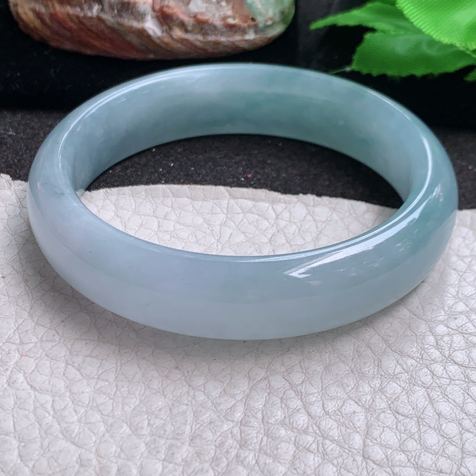 js自然光55.5*14*8平安镯 缅甸翡翠a货高品质天空蓝韵宽边玉手镯