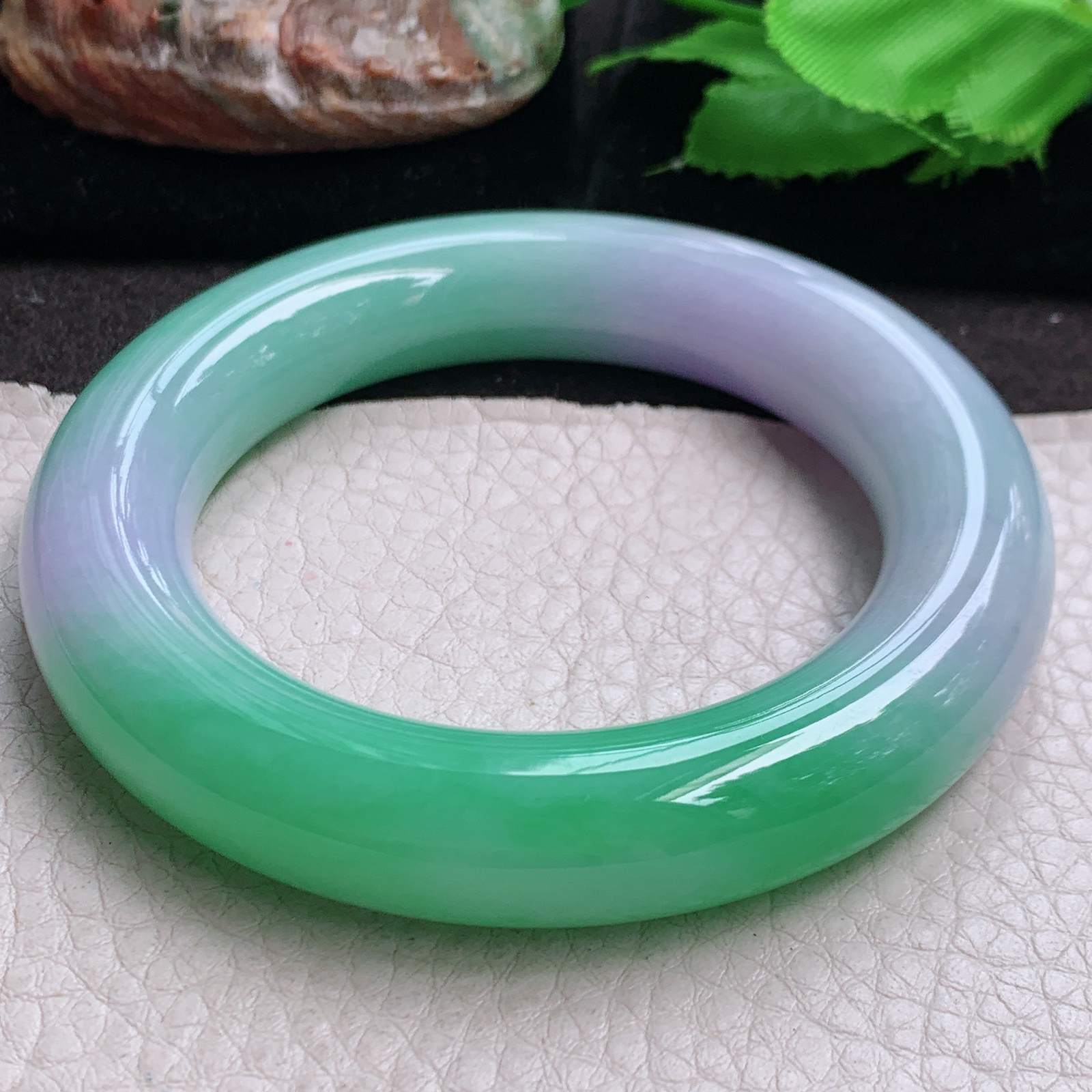 js收藏款55.5*13.3*13胖圆镯 缅甸翡翠a货高品质春带彩圆条玉手镯