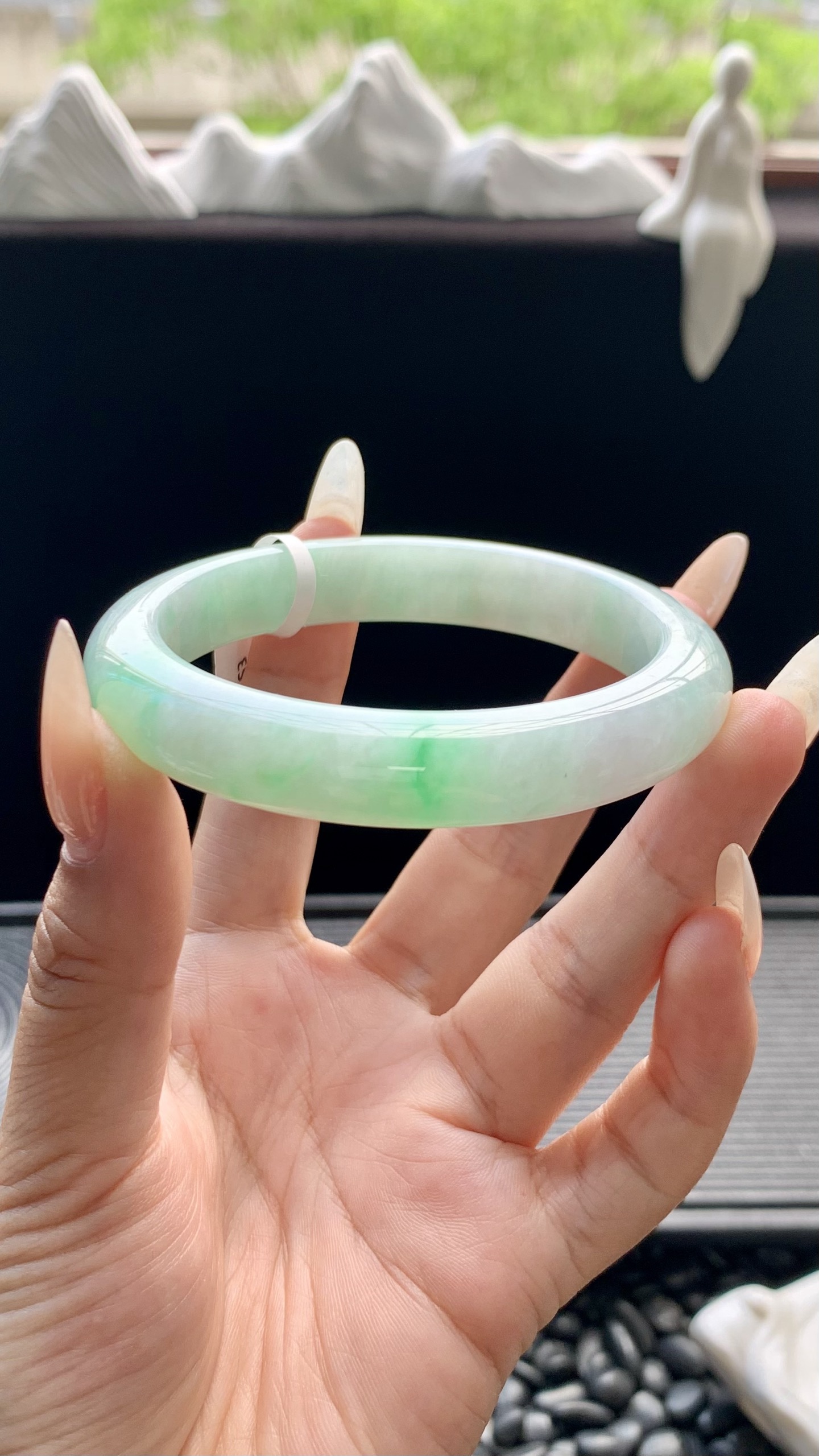 飘绿正圈手镯成品 B0904-251 尺寸：57-11-9