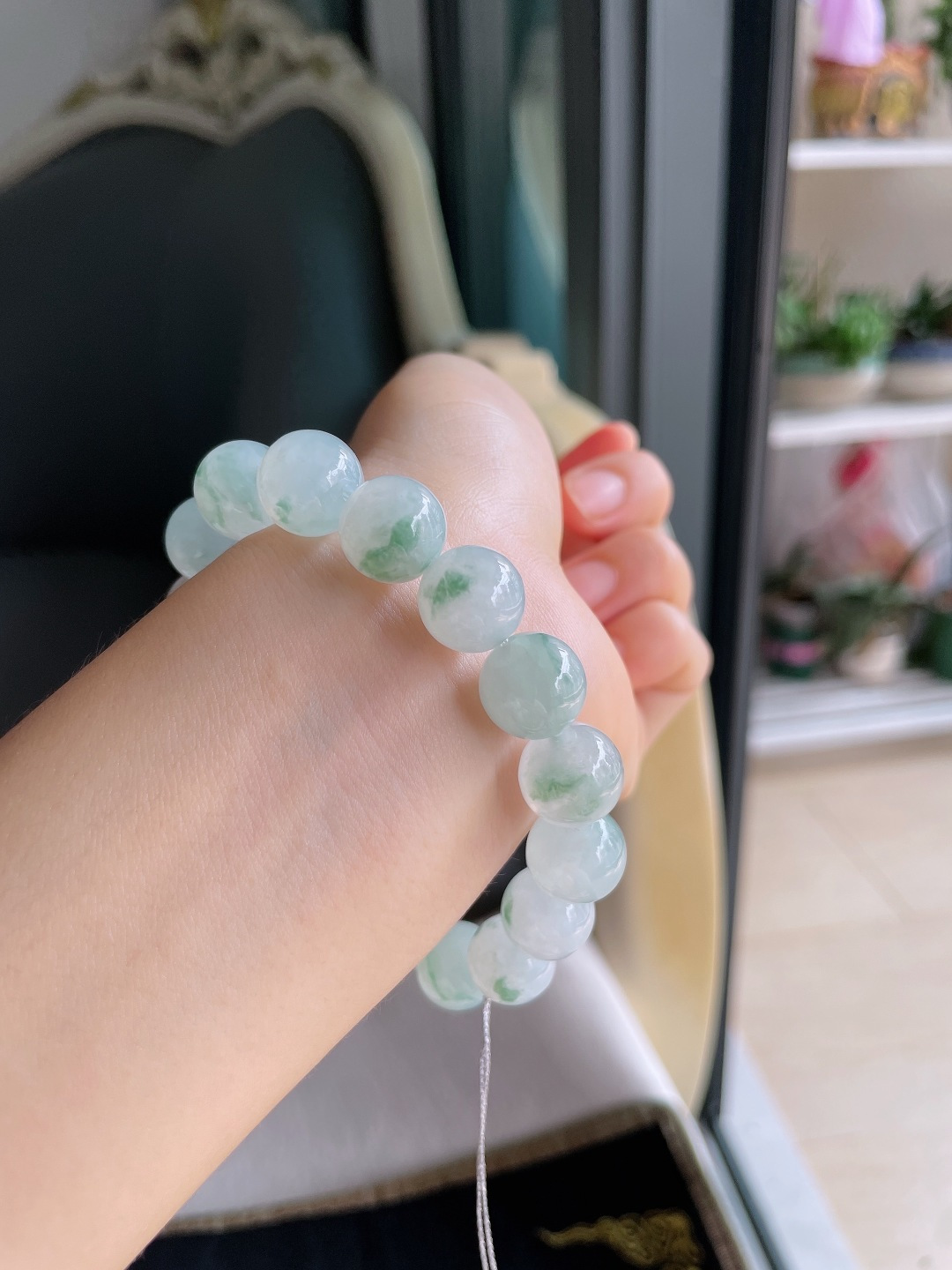 ️，缅甸天然翡翠A货，冰飘花手串，尺寸：12.3mm。【编4693】
