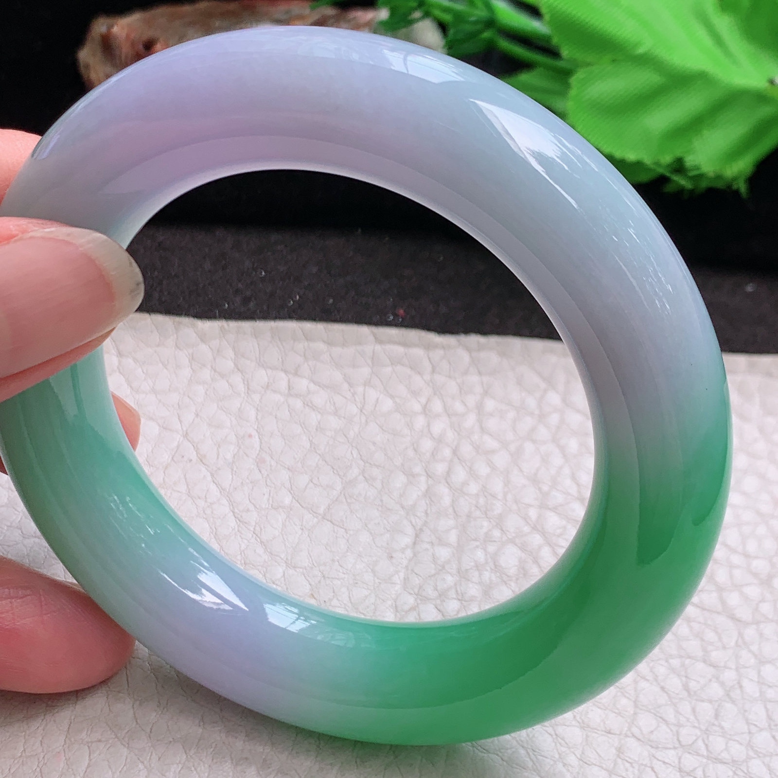 js收藏款55.5*13.3*13胖圆镯 缅甸翡翠a货高品质春带彩圆条玉手镯