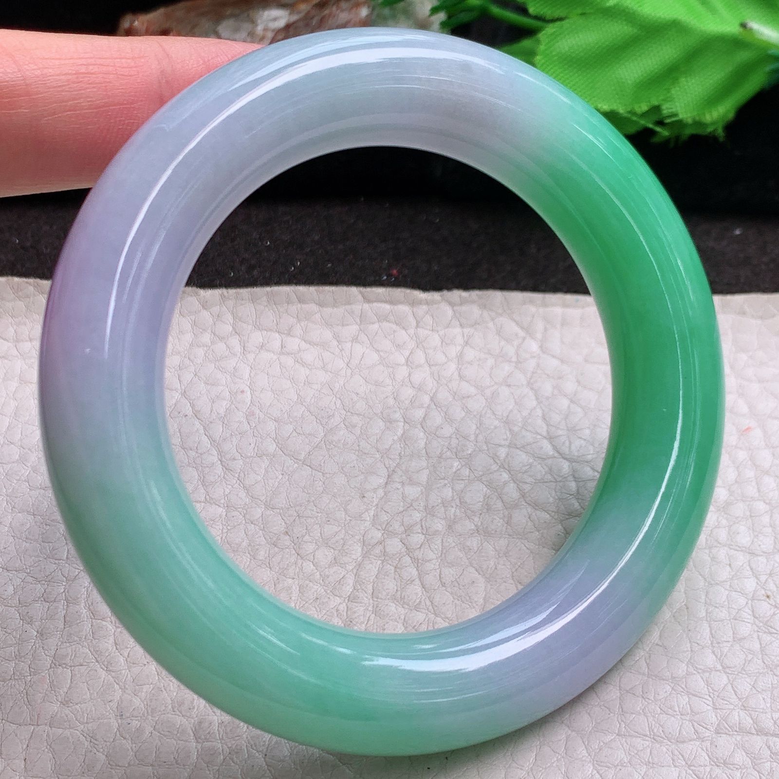 js收藏款55.5*13.3*13胖圆镯 缅甸翡翠a货高品质春带彩圆条玉手镯