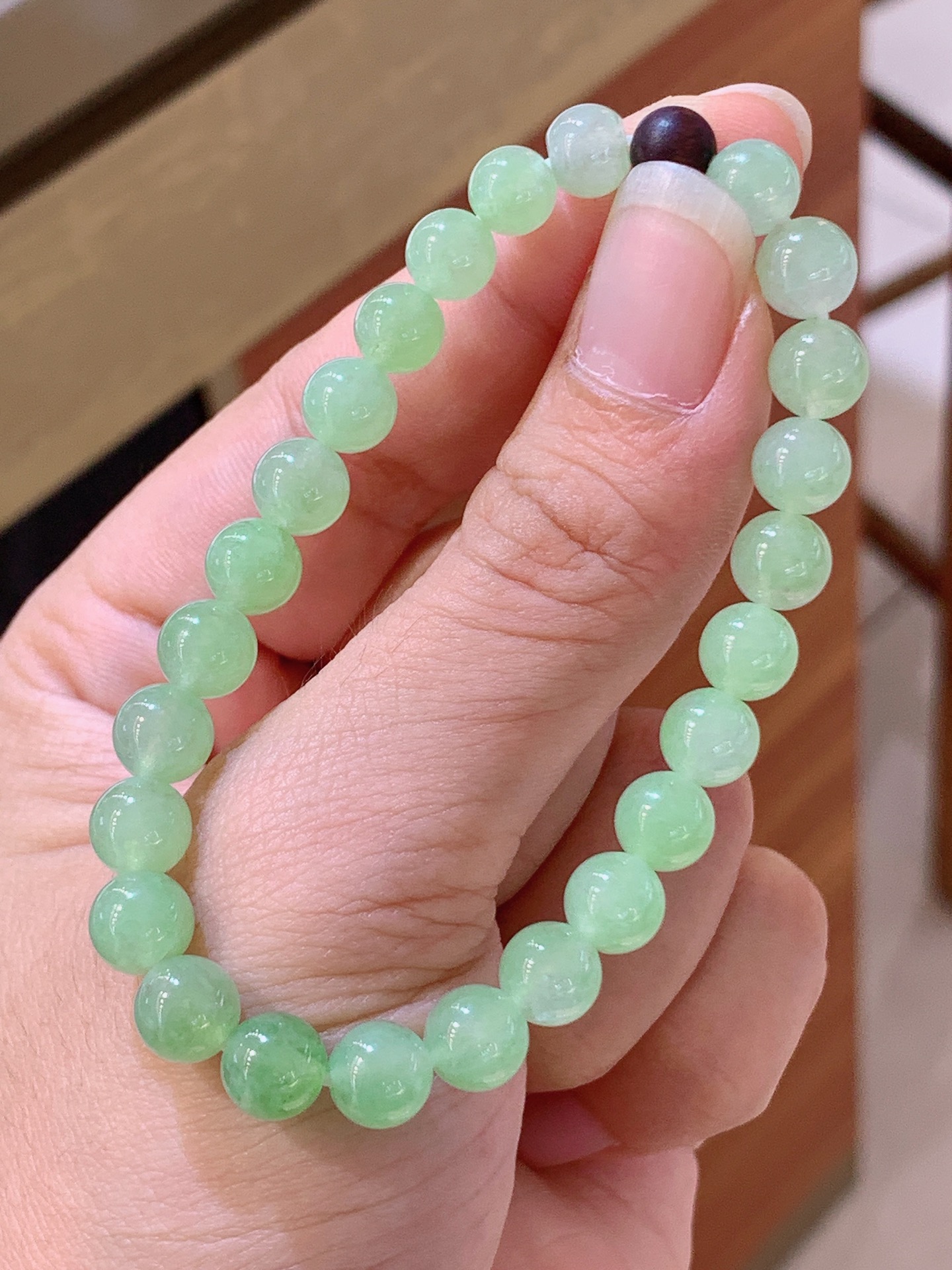 ️ 冰飘绿珠珠手串，玉质温润，色泽清新，寓意平安顺遂 裸石7.2