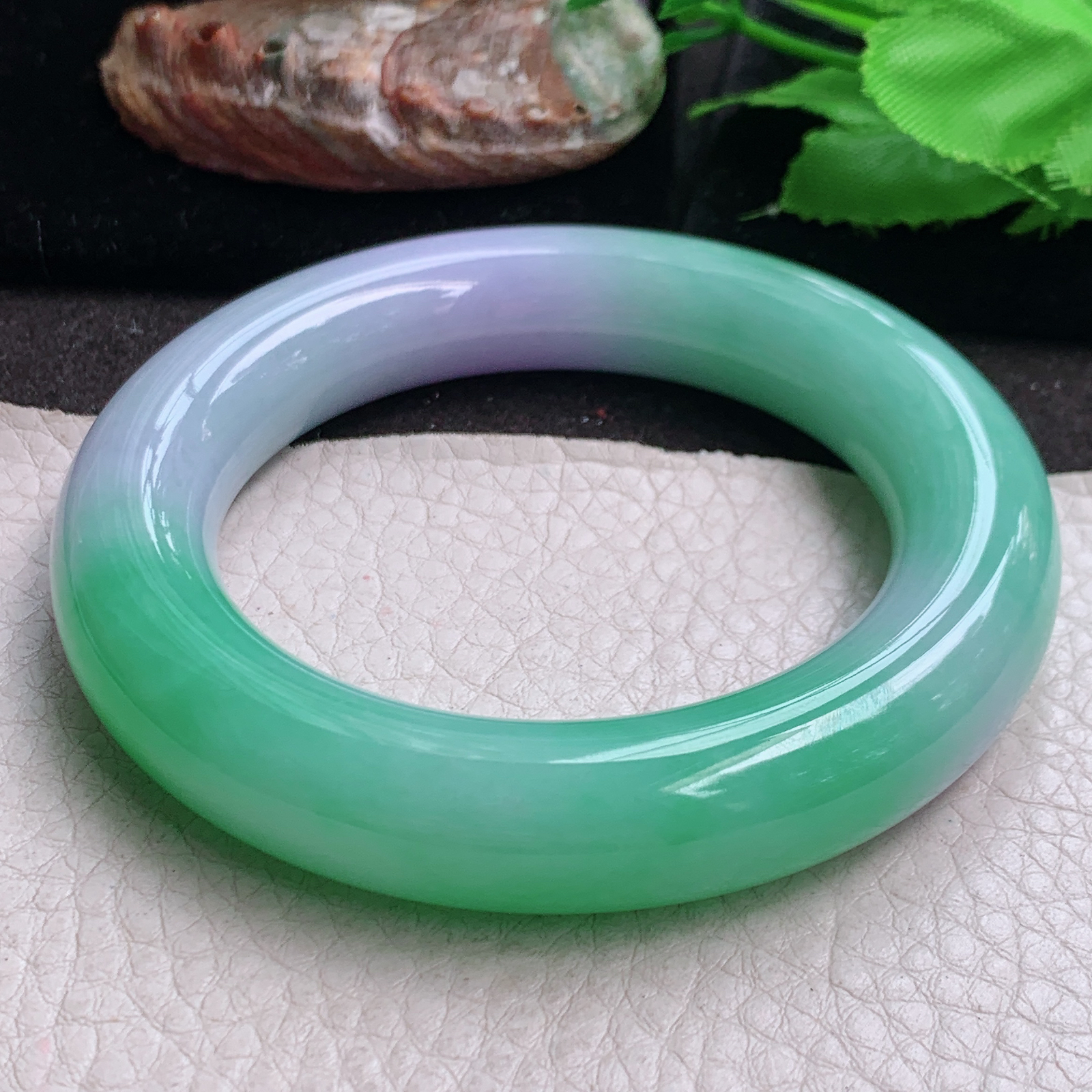 js收藏款55.5*13.3*13胖圆镯 缅甸翡翠a货高品质春带彩圆条玉手镯