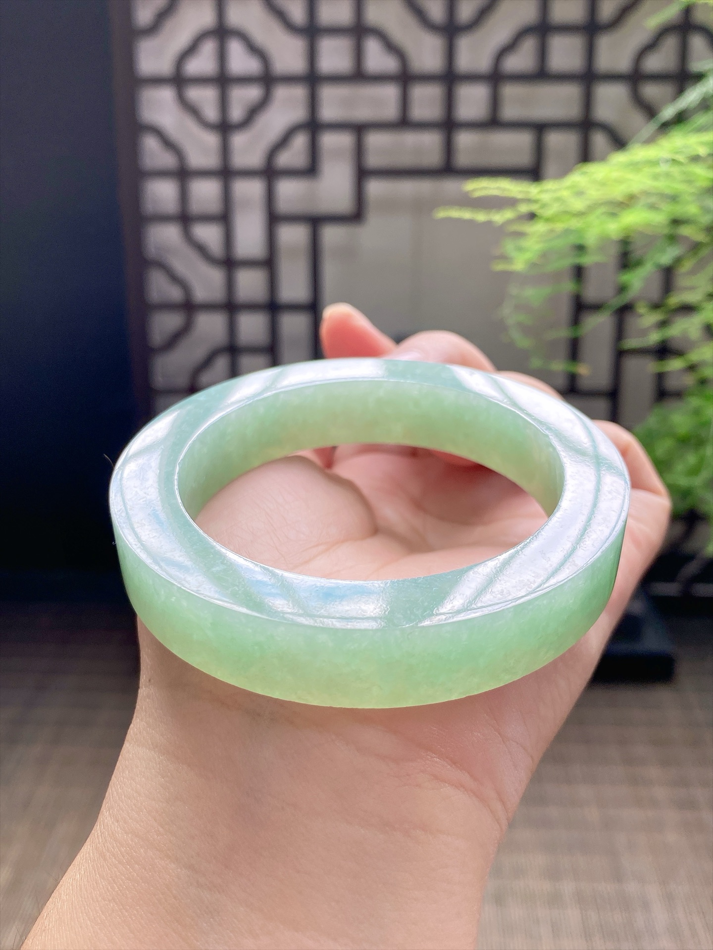 果绿底手镯胚 尺寸56-74-12 编号KJ004-68