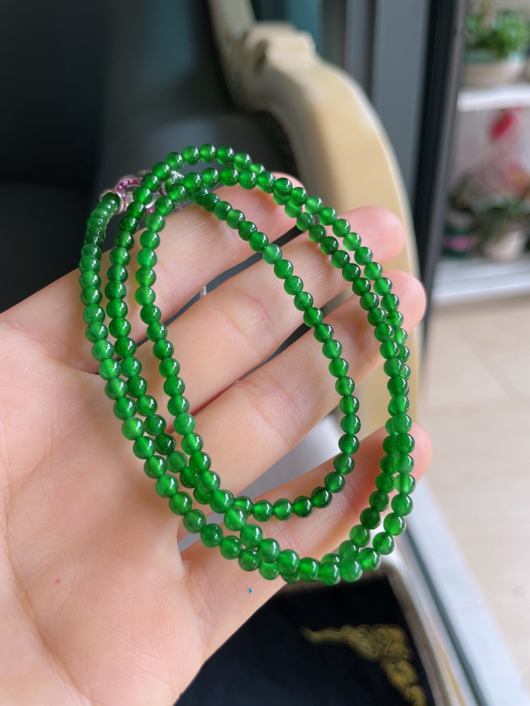 ️，天然翡翠A货，冰满绿小米珠珠链，尺寸：3.5mm161颗。【编1180】