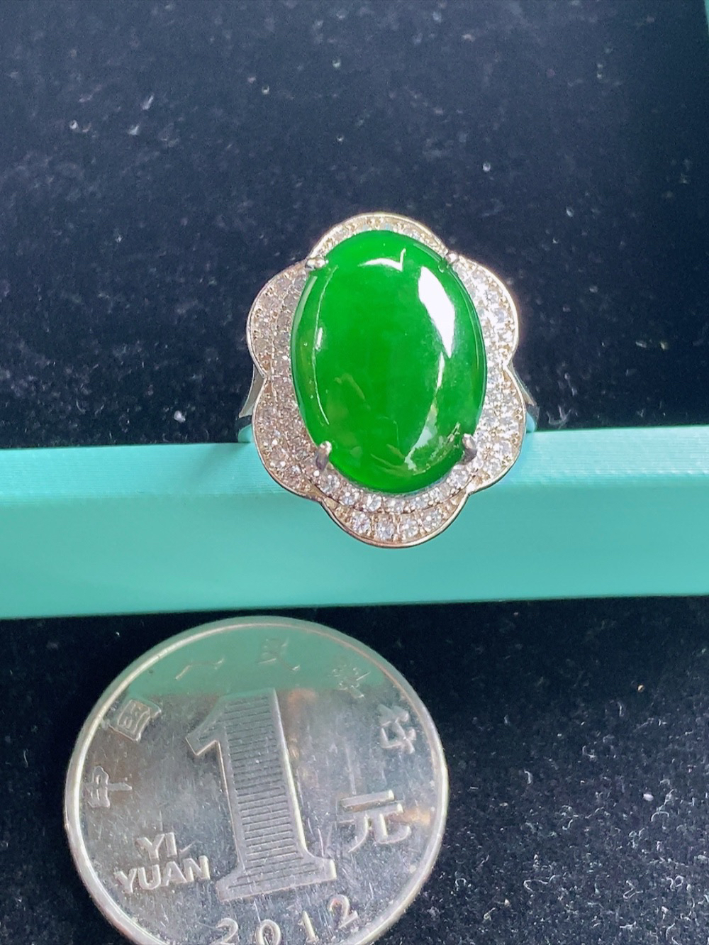 特惠活动，银镶满绿蛋面戒指，尺寸15.8-11.1-3.9mm