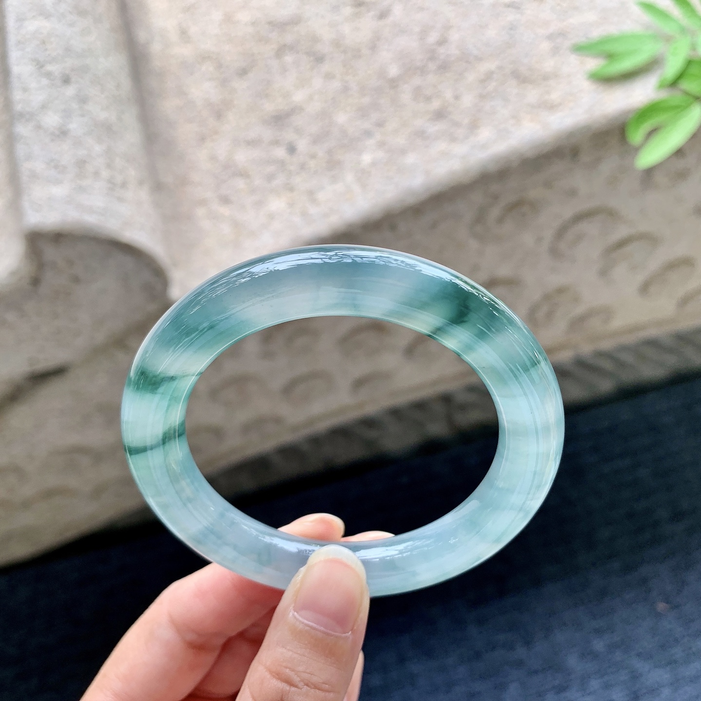 圆条52 53 圈口52.4/10.2/10 编码WW092230 冰飘花，水润，种老，细腻，打灯有纹线