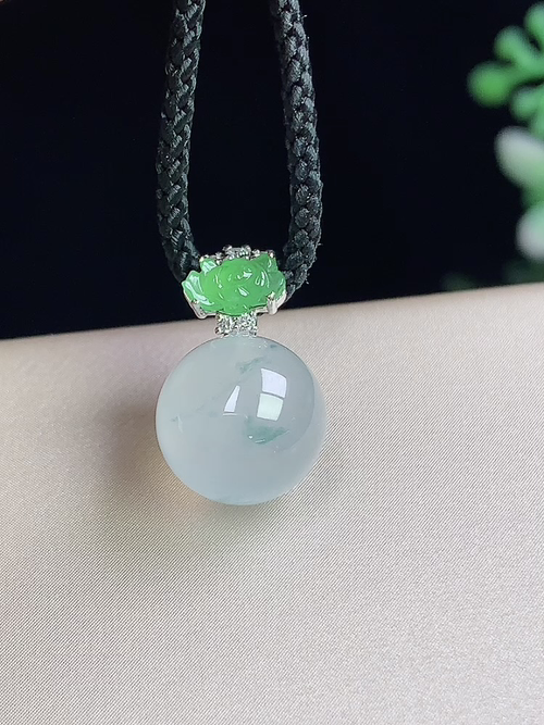 18k金镶冰飘花玉珠，尺寸9.5mm，j21hho8