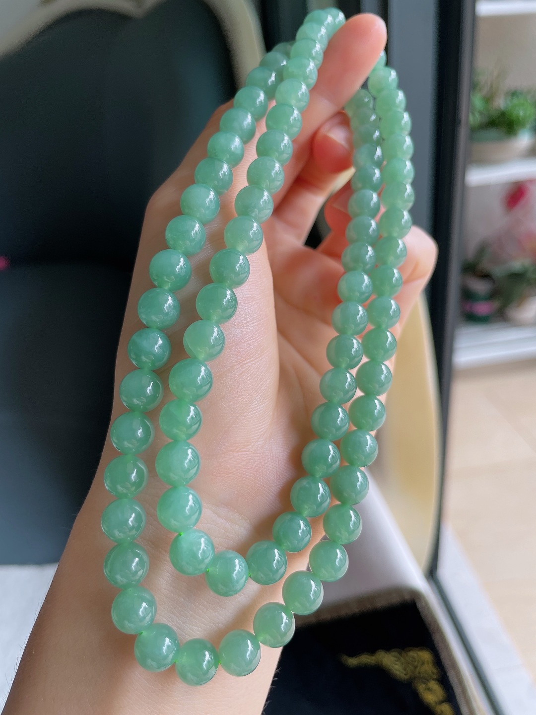 ️，缅甸天然翡翠A货，冰绿项链，尺寸：7.8mm80颗。【编4696】