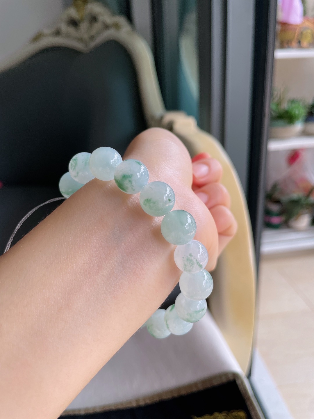 ️，缅甸天然翡翠A货，冰飘花手串，尺寸：12.3mm。【编4693】