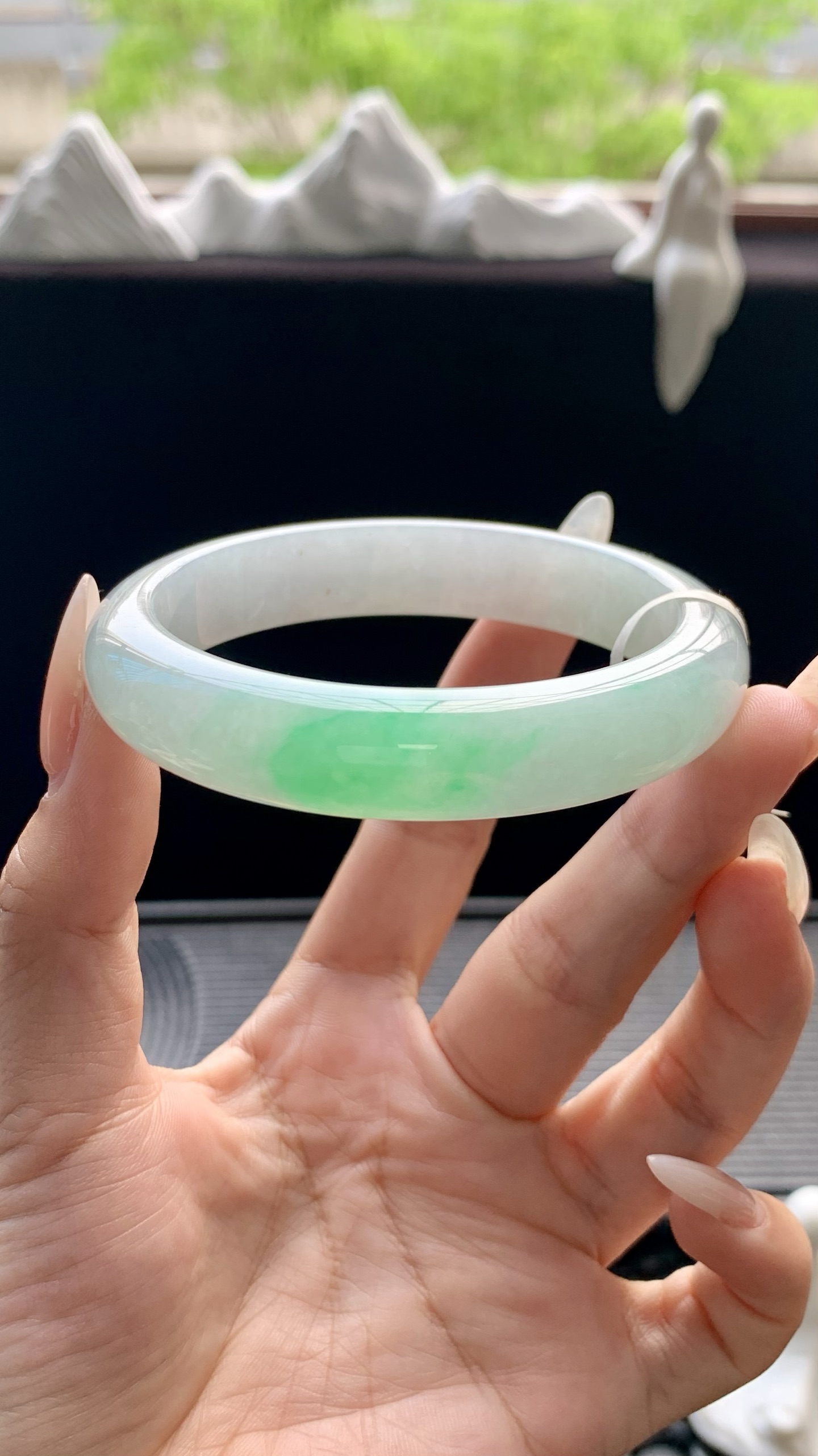 飘绿白底青正圈手镯成品 HYC-1119 尺寸：57-12-8