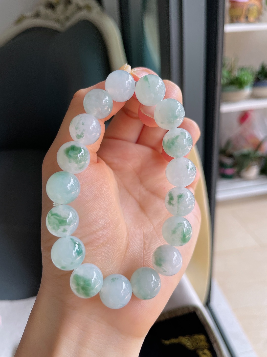 缅甸天然翡翠A货，冰飘花手串，尺寸：12.3mm。【编2-5281】