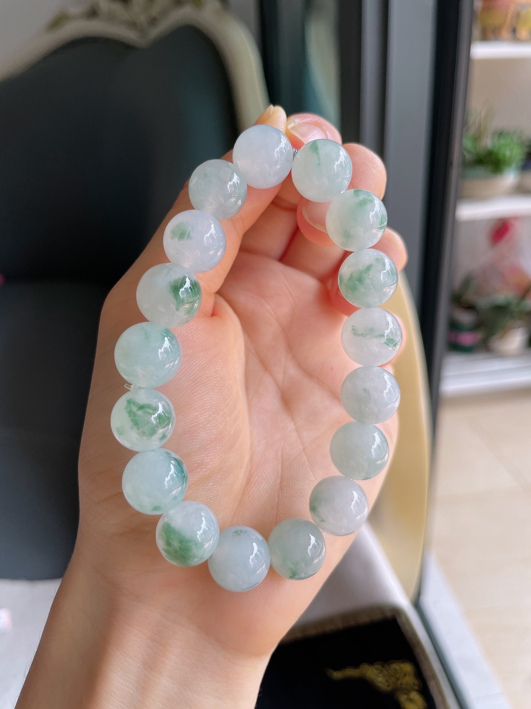 ️，缅甸天然翡翠A货，冰飘花手链，尺寸：12.3mm。【编2-5281】