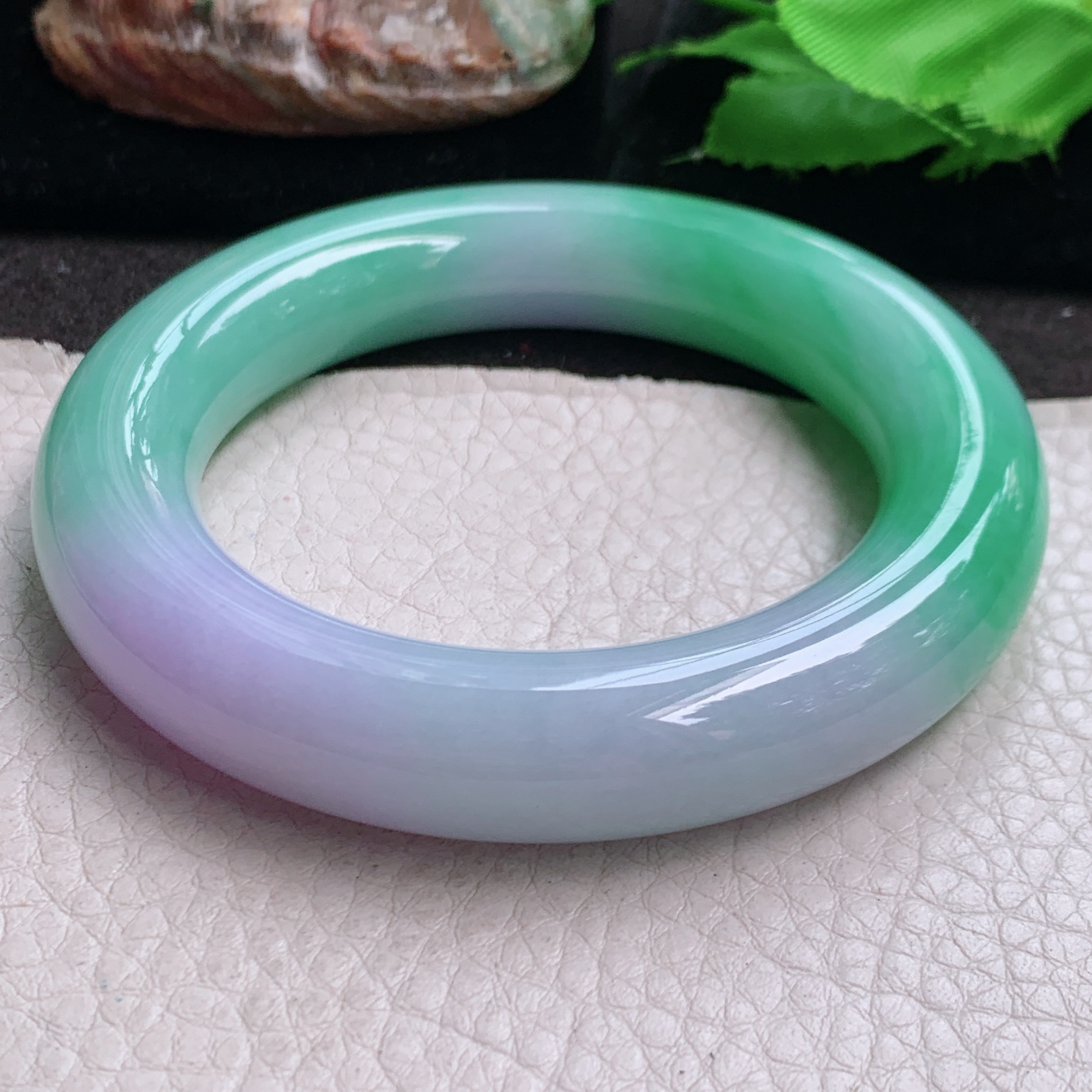 js收藏款55.5*13.3*13胖圆镯 缅甸翡翠a货高品质春带彩圆条玉手镯
