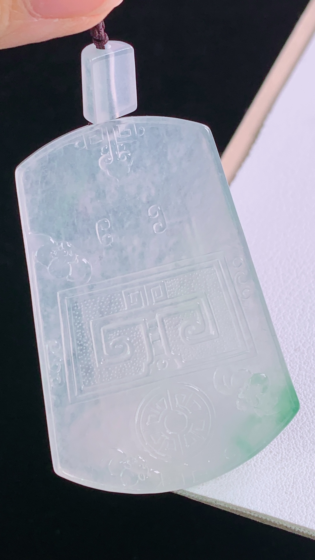 ️高品质 冰飘绿仿古牌 翠色灵动，清透起光，无裂 尺寸:54.0-36.9-5.8mm 18