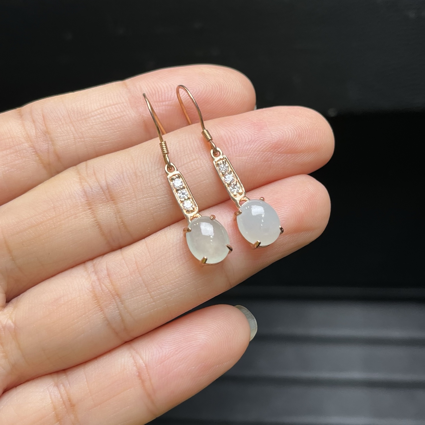 925银镶冰种大蛋面耳坠，种水好，冰透无裂，总长30.1，蛋面尺寸8.8×7.2，一对，亏本出