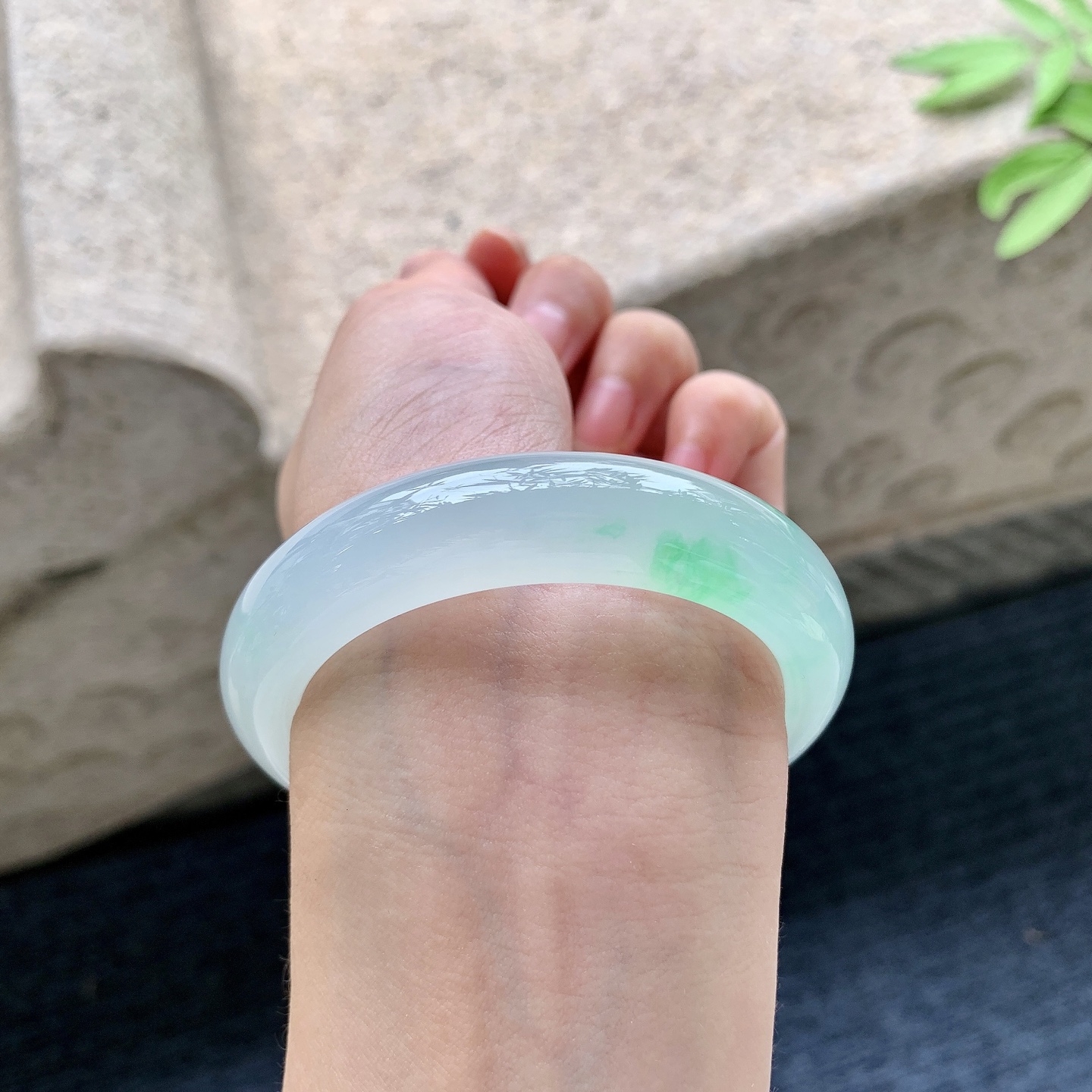 正圈52 53 圈口52.3/12.9/8.6 编码HP092214 冰飘绿，清透，水润，种老，细腻，无裂