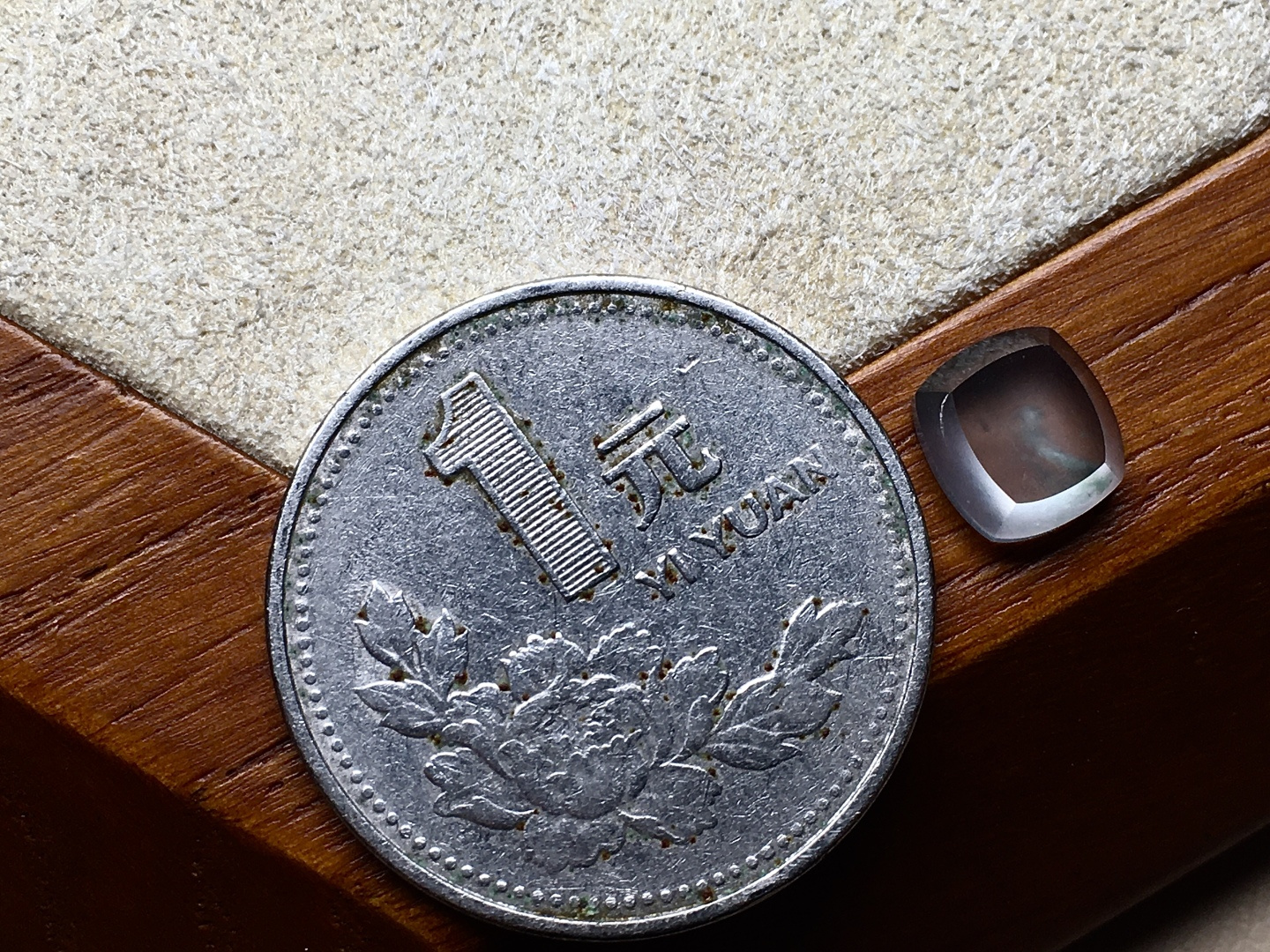 ️ 玻璃种飘花马鞍 冰透感十足，飘花色泽漂亮，无裂尺寸7.5*7*3.3
