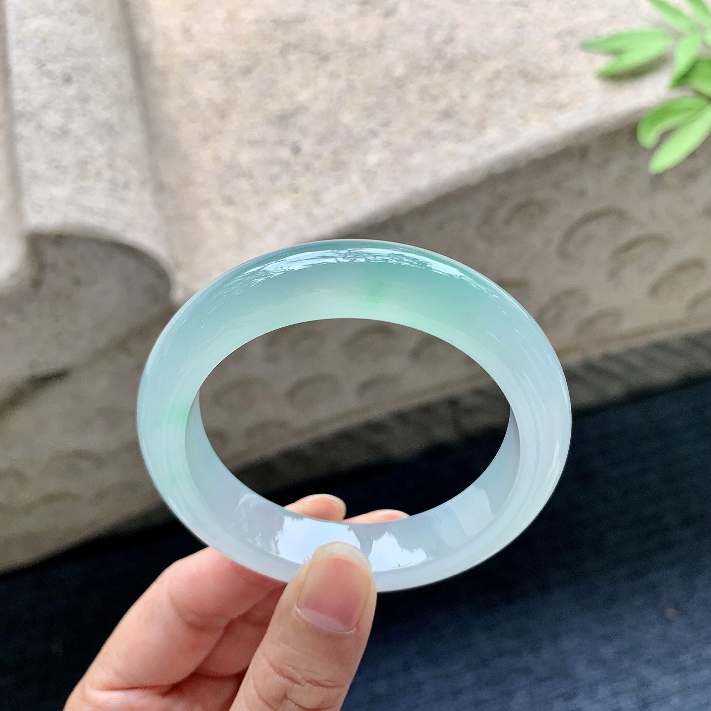 正圈52 53 圈口52.3/12.9/8.6 编码HP092214 冰飘绿，清透，水润，种老，细腻，无裂