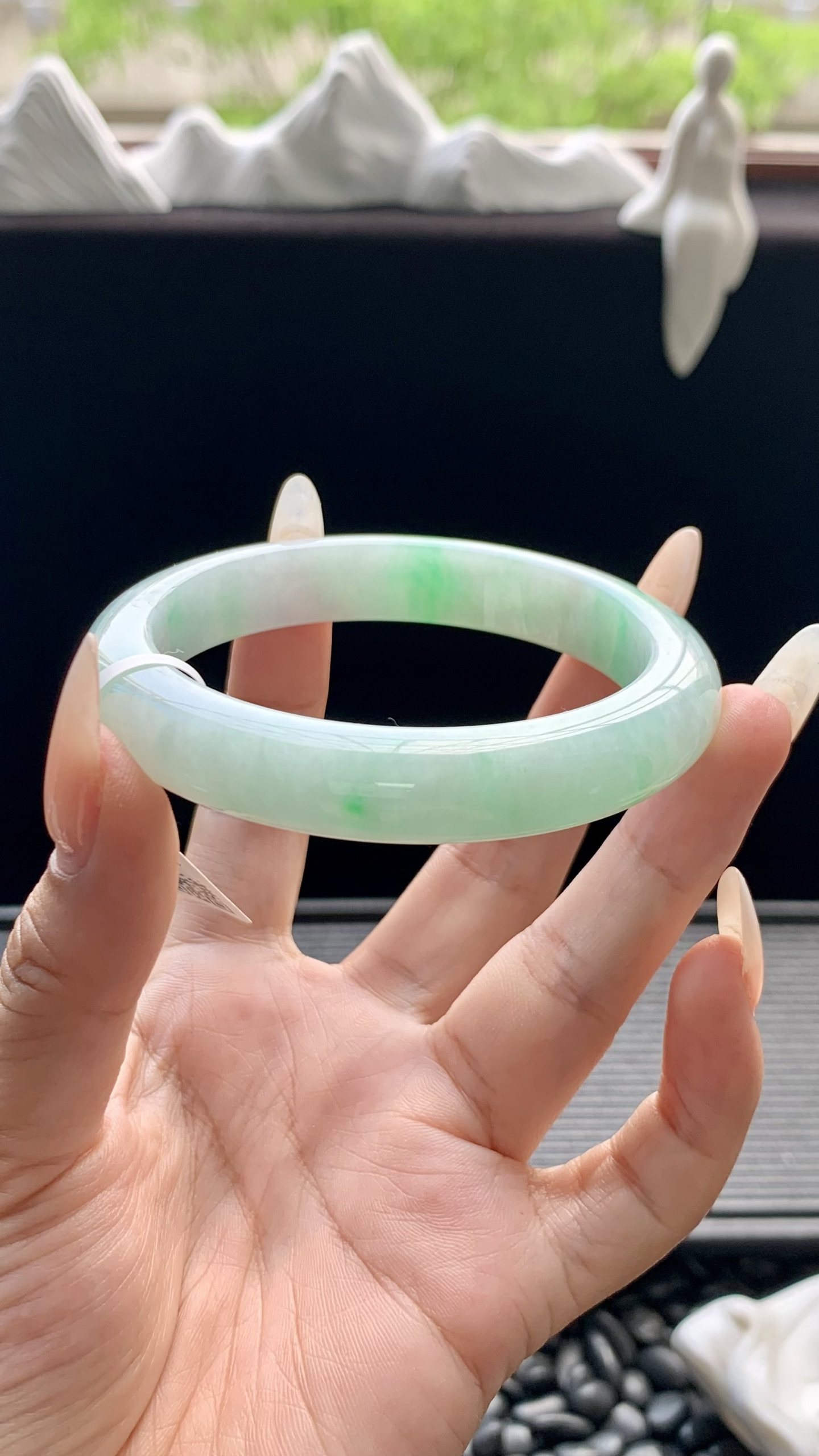 飘绿正圈手镯成品 B0904-251 尺寸：57-11-9