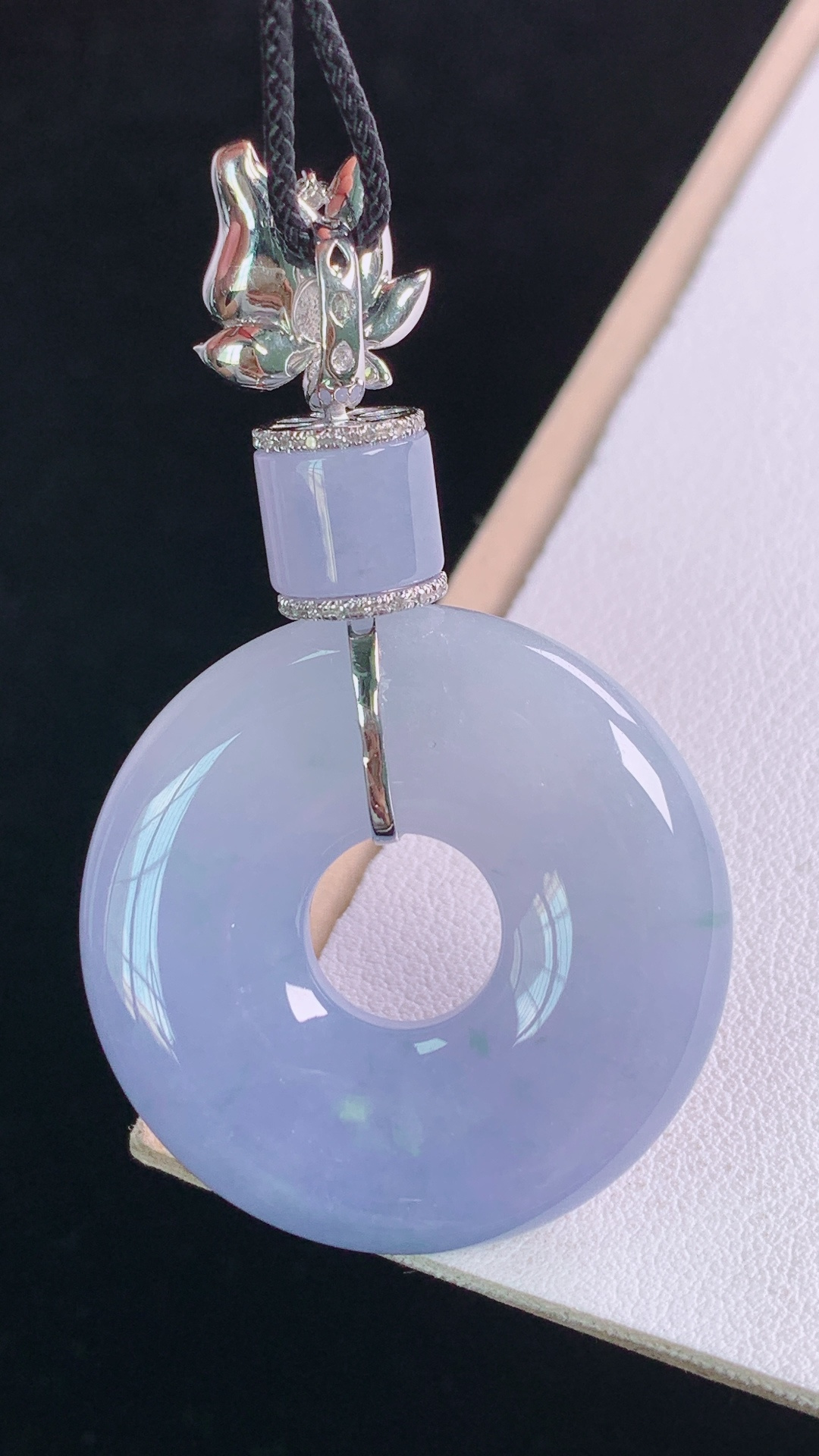 ️高品质冰种平安扣吊坠，18K真金真钻，紫色浓郁，底子细腻，无裂，尺寸:56.9-33.3-6.7mm 16