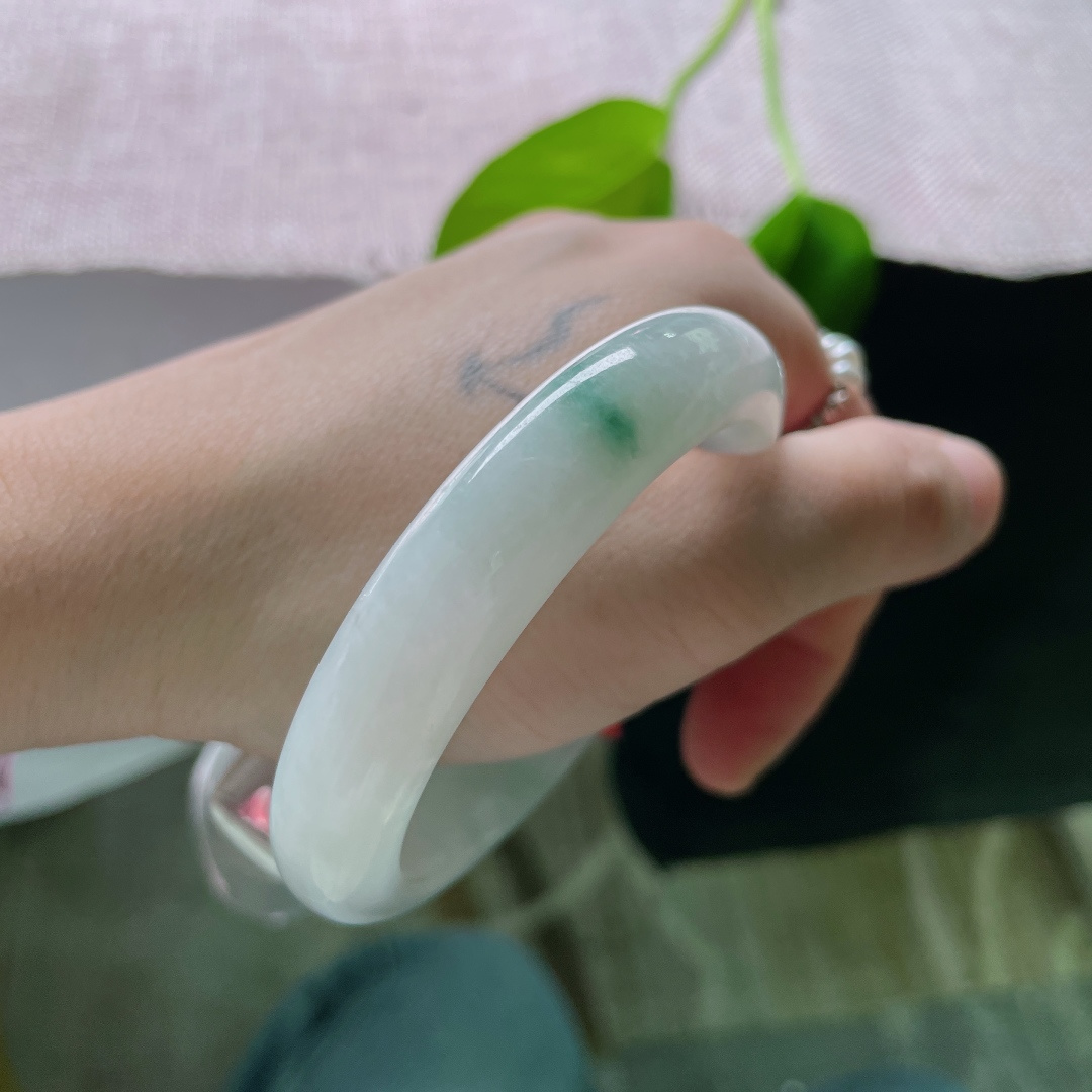 54.7/11.9/8.2飘花正圈，冰润细腻，种水好，清新简约，晶体，ss59758a
