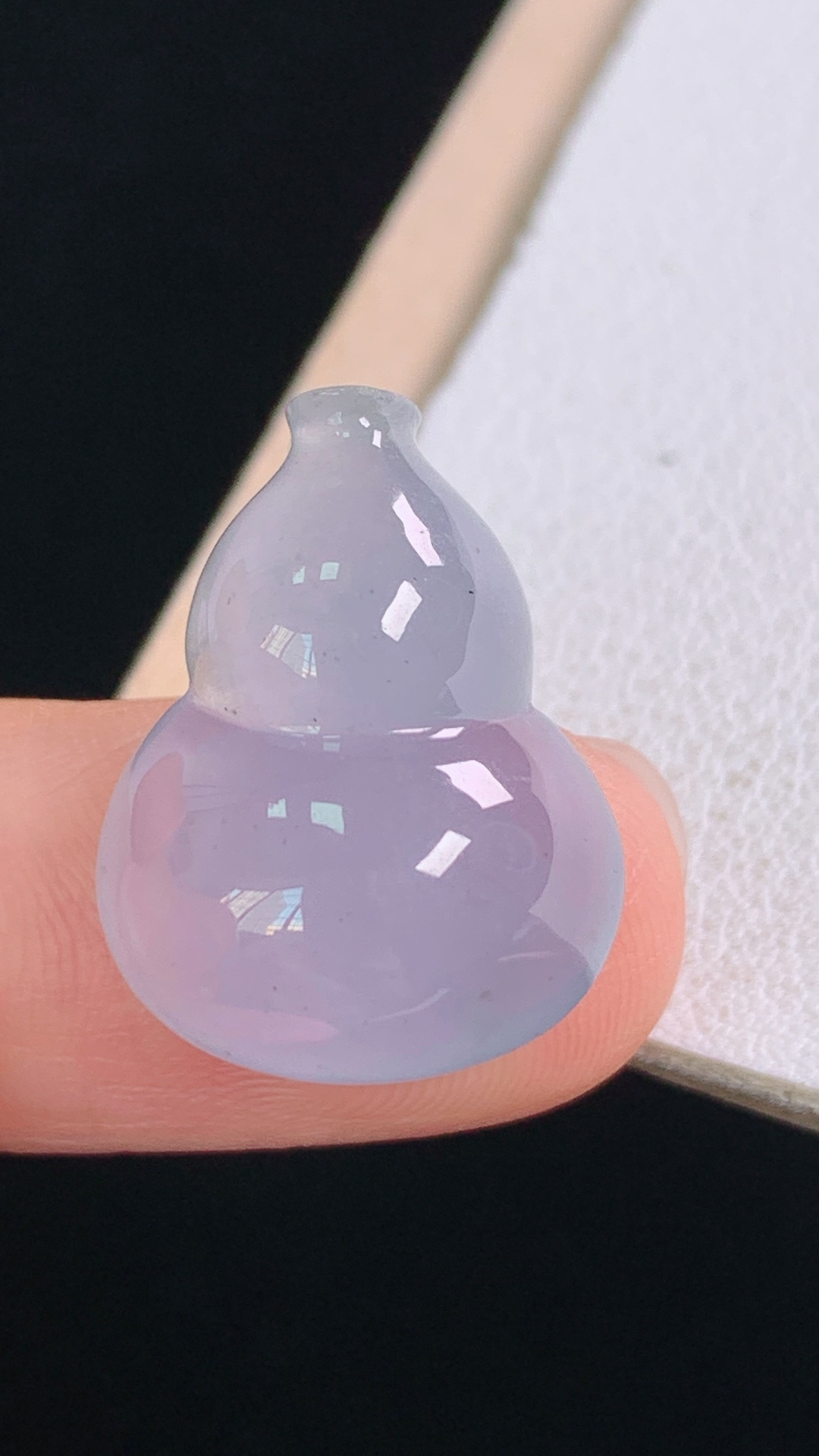 ️冰紫葫芦，一刀切，紫气东来，胶感荧光，无裂，尺寸:19.4-14.9-7.1mm 17