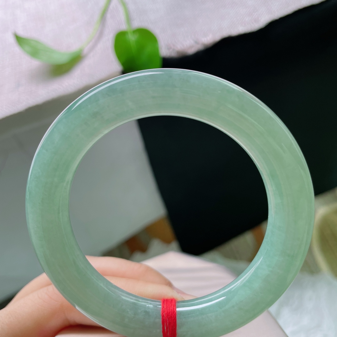 57.1/12.1，满绿圆条，珠光宝气，圆润，种老，富贵显荣，纸醉金迷，无裂，ss59710a