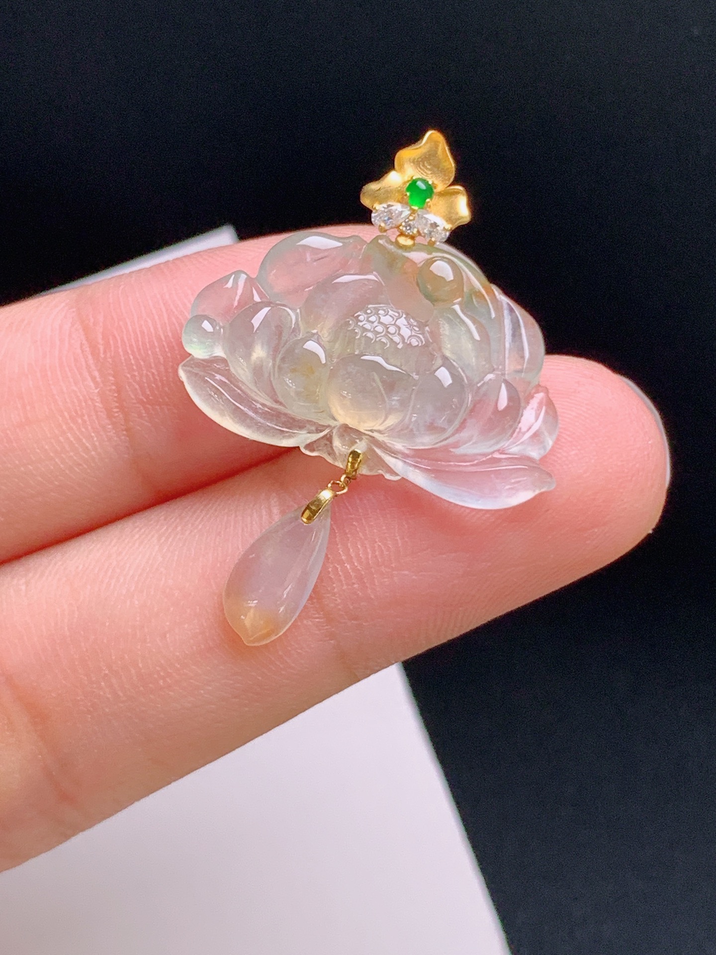 ️ 冰种莲花吊坠，精工雕刻，18K金镶，清雅纯净，和和美美 裸石12.8-23.9-5.3 整体30.7 080918