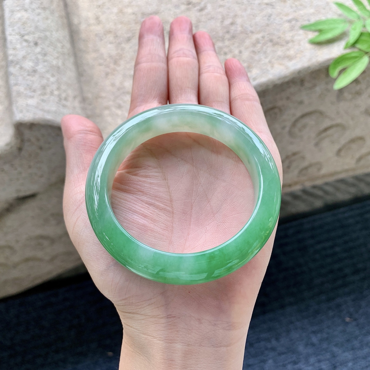 正圈54 55 圈口55/12.8/8.8 编码WW092239 冰糯辣阳绿，水润，种老，细腻，打灯