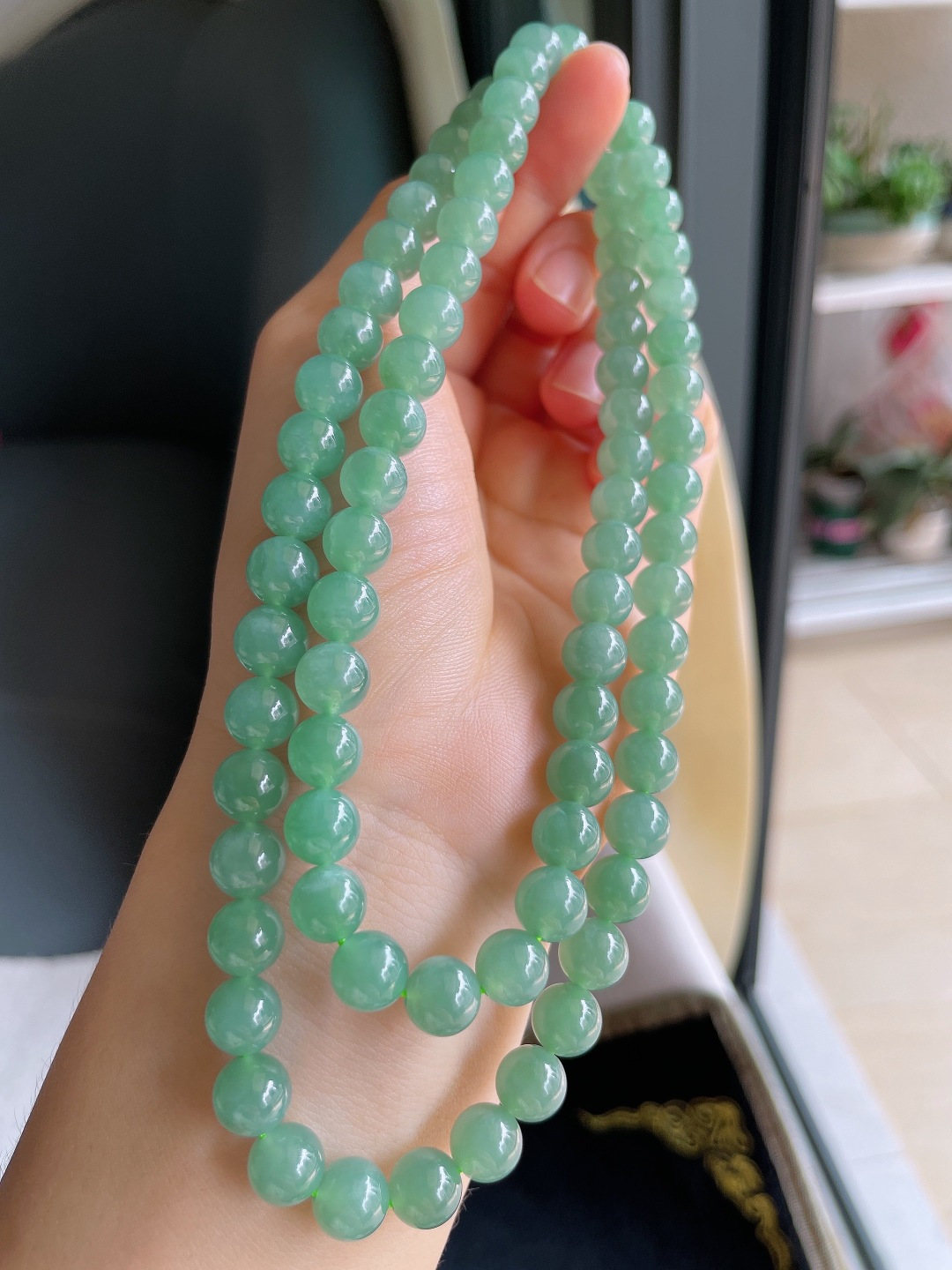 缅甸天然翡翠A货，冰绿项链，尺寸：7.8mm80颗。【编4695】