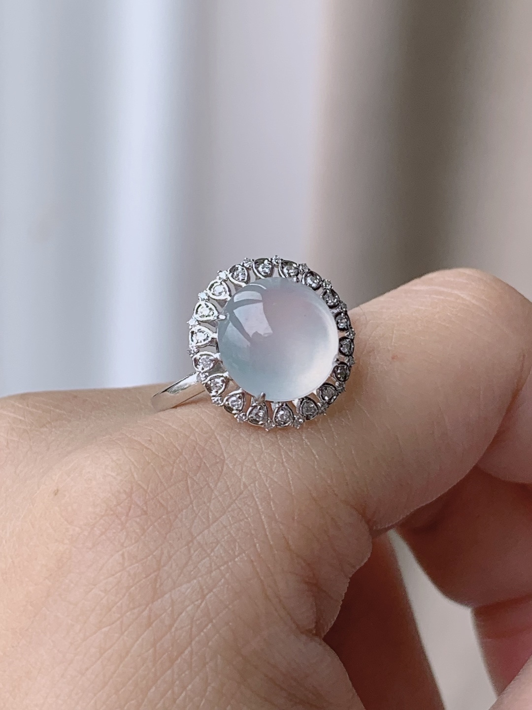 白冰蛋面戒指 缅甸 18k金镶嵌 性比高 无裂 14.7-14.4-8.4 10-9.6-4.3 13号 2.3克