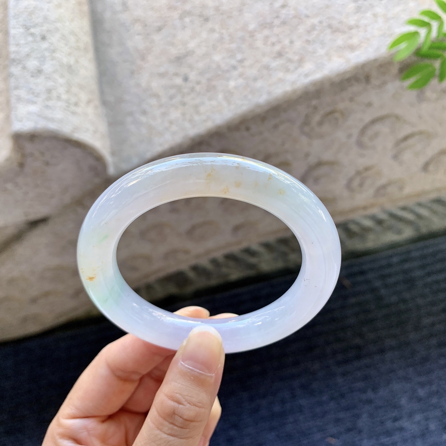 圆条53 54 圈口54/10/10.5 编码BA092396 糯冰三彩，水润，种老，细腻，打灯有纹线