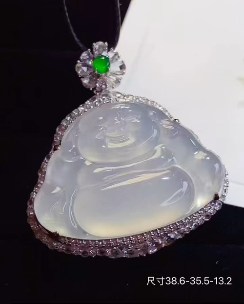 ️ 18k金+钻玻璃种大坐佛吊坠，饱满圆润起荧光 ，款式时尚大方，性比高，无裂，38.6-35.5