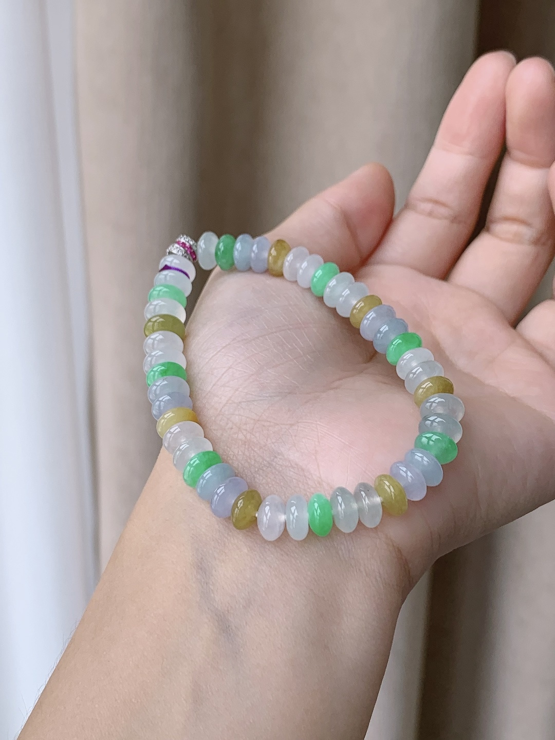 【珠子】冰多宝手串算盘珠珠子手串 【说明】缅甸 性比高 【尺寸】7.7-3.8mm 【重量】20克