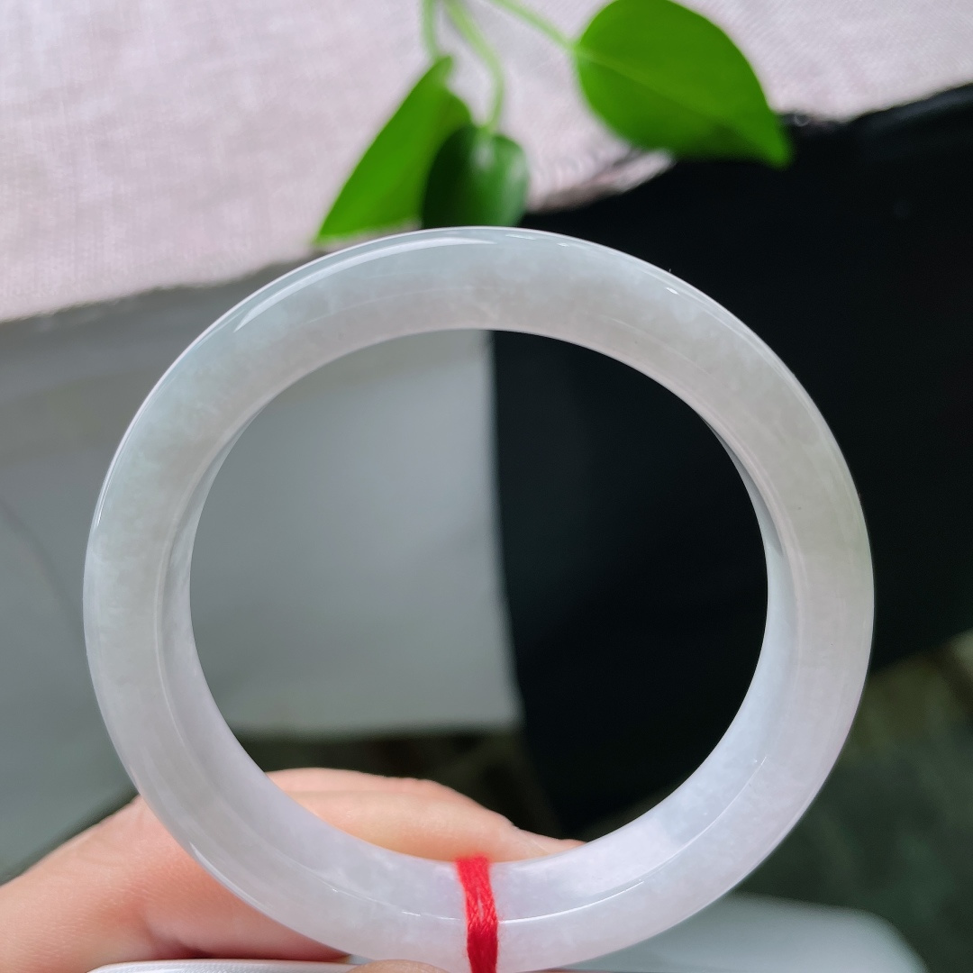 52.2/14.2/7.6，白月光正圈，晶体，玉底纯净莹润，素面简约，温润素雅，清冷。ss59588a