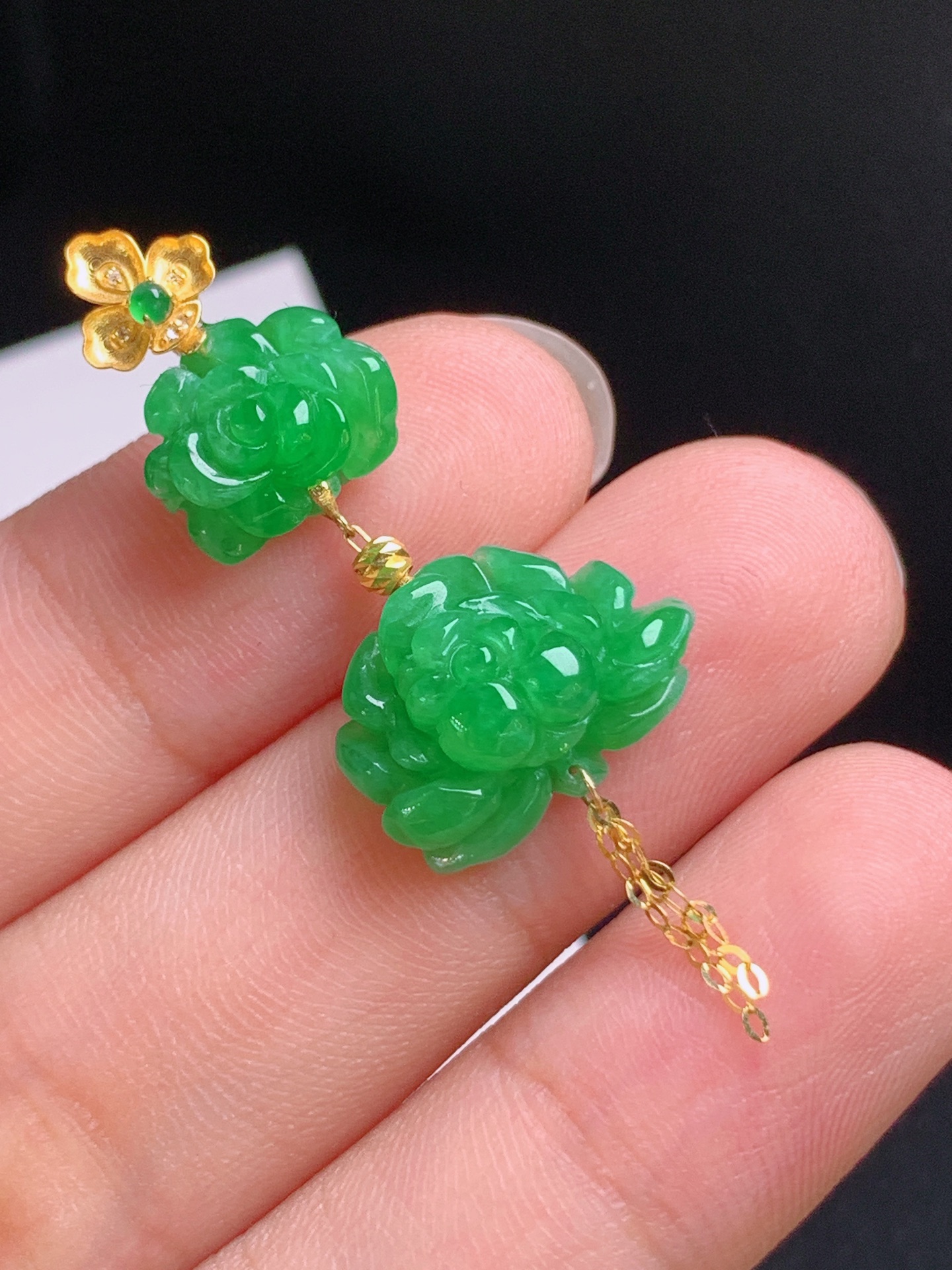 ️ 阳绿莲花吊坠，色浓亮眼，金镶搭配，寓意清雅高贵，裸石10.2-15.5-7.139.6，47