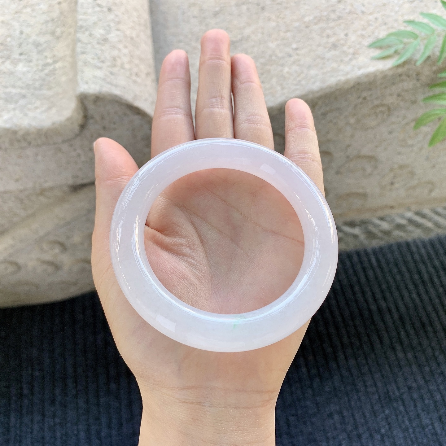 圆条56 57 圈口57.3/11.5/11.6 编码BA092397 冰糯粉紫，水润，种老，细腻，