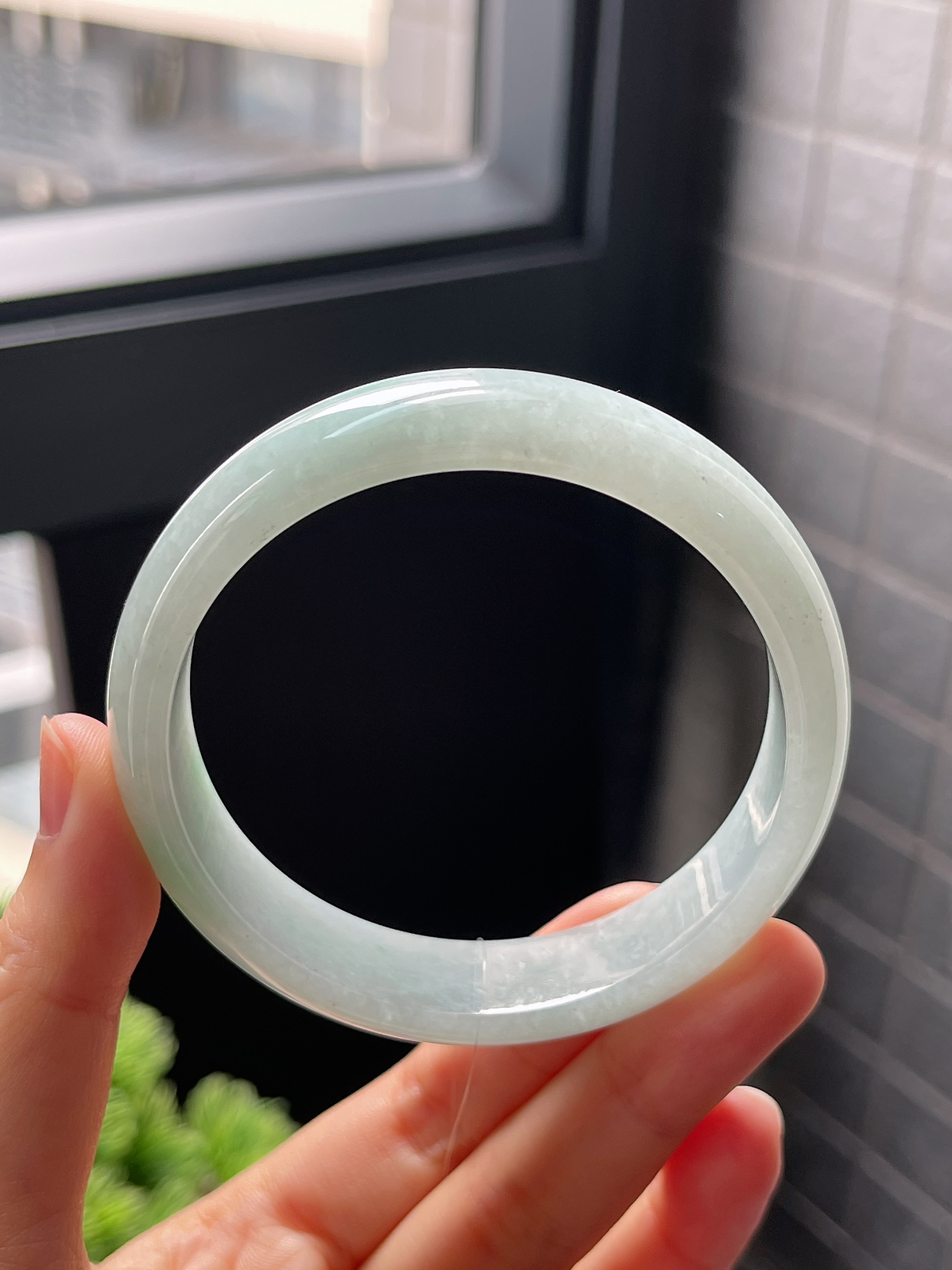 正圈57.9圈口，翡翠糯化种飘花手镯