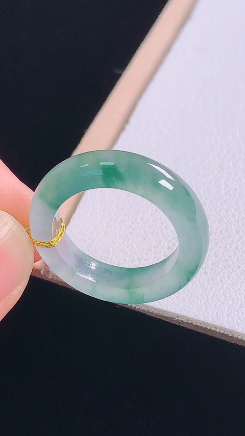 冰飘花指环，无裂，尺寸:圈口10/15.8-4.8-3.3mm 19