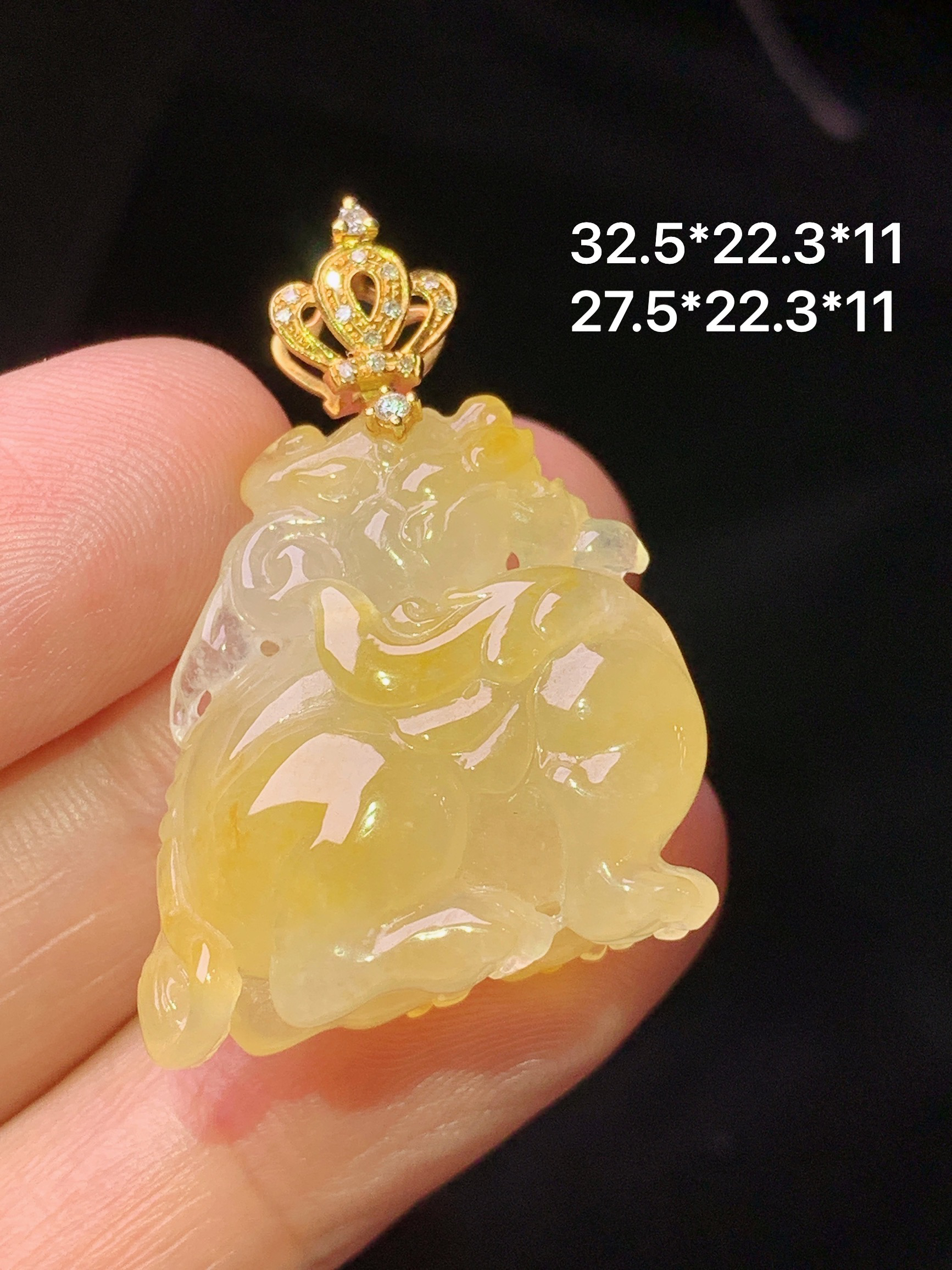 18k金钻镶嵌黄翡貔貅吊坠 玉质细腻 色泽艳丽清新 水润亮眼 整体尺寸32.5*22.3*11 b1