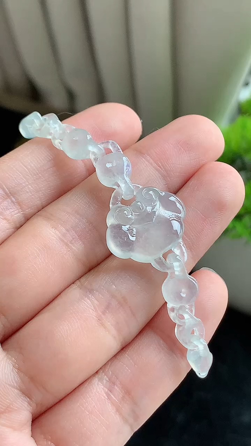 ️天然翡翠，如意手链。冰种。尺寸77-19.6-4.6 aa922