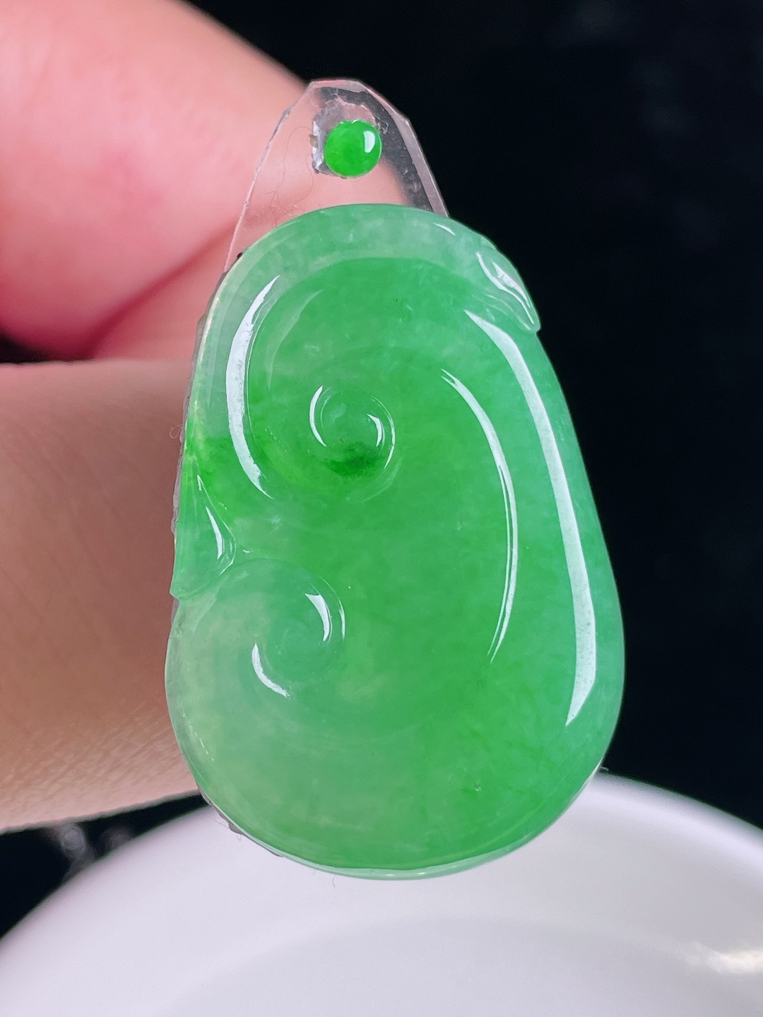 ️冰绿如意，老种起光，细底通透，尺寸：32.3/22.7/5.6mm0922