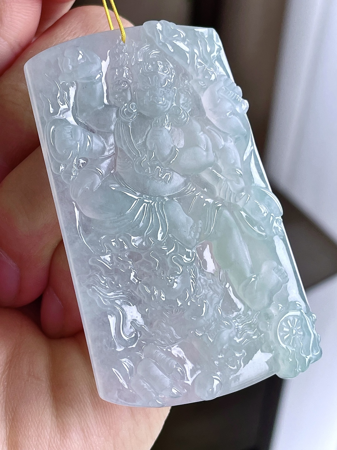 【裸石】冰晴水御龙观音牌子吊坠 【说明】缅甸 无裂 性比高 厚装 【尺寸】66-41-6 【重量】