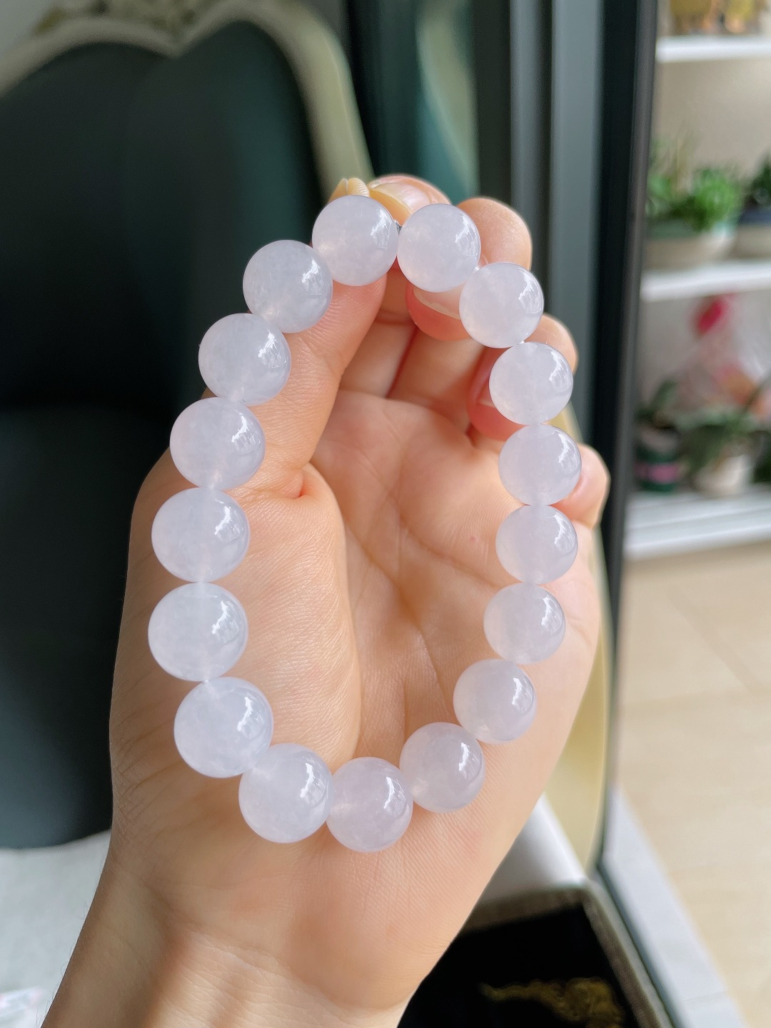 ️，缅甸天然翡翠A货，白冰白月光手串，尺寸：11.7mm。【编4497】