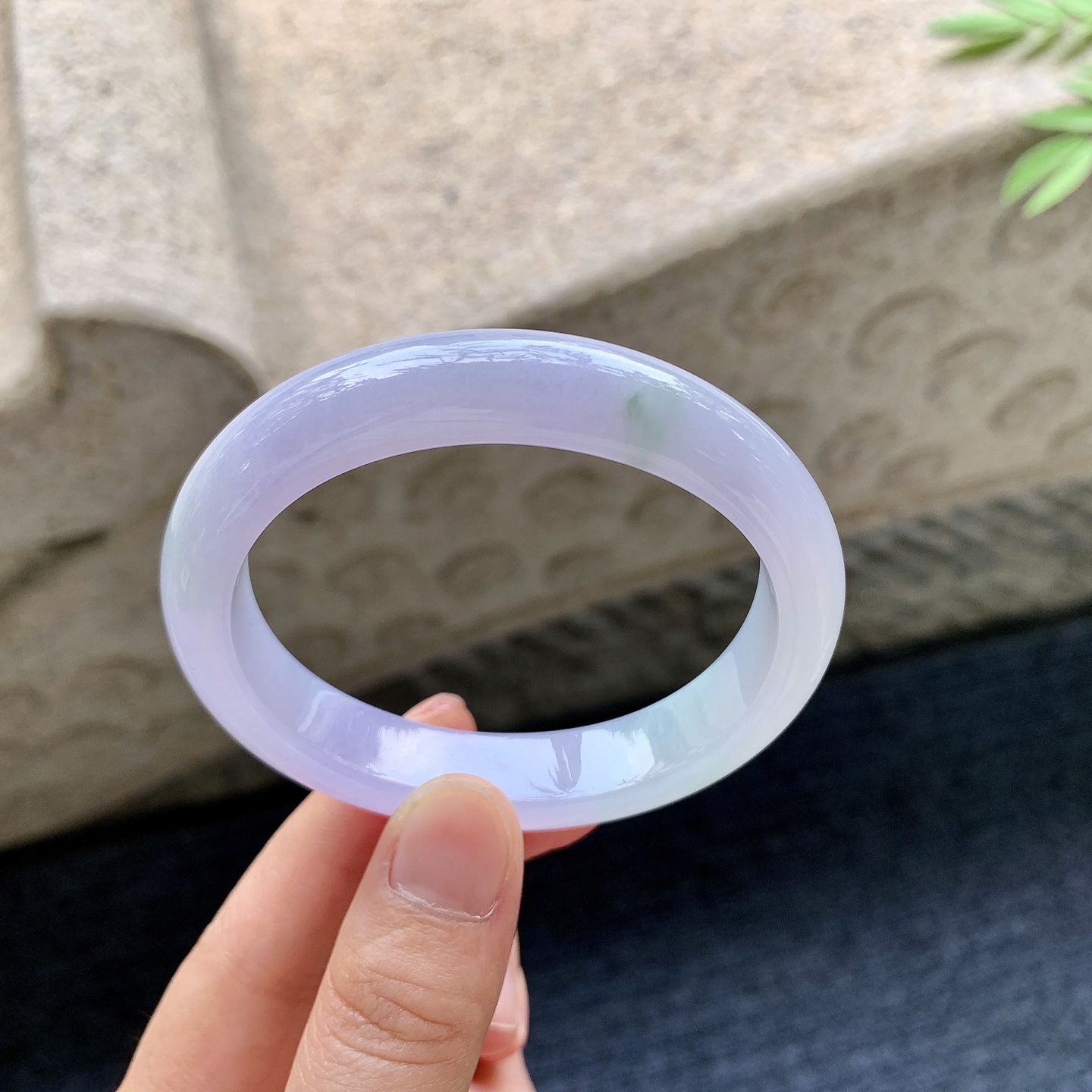 贵妃54 55 圈口55.7/48.8/12.2/8 编码G9092325 春彩，水润，种老，细腻，有纹线