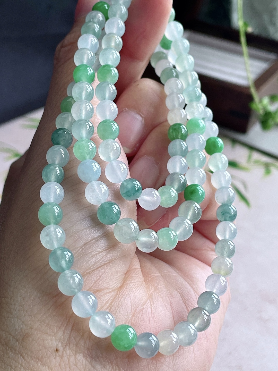 【珠子】冰多宝多彩珠链圆珠珠子珠链 【说明】缅甸 性比高 【尺寸】6mm，32cm 【重量】41克