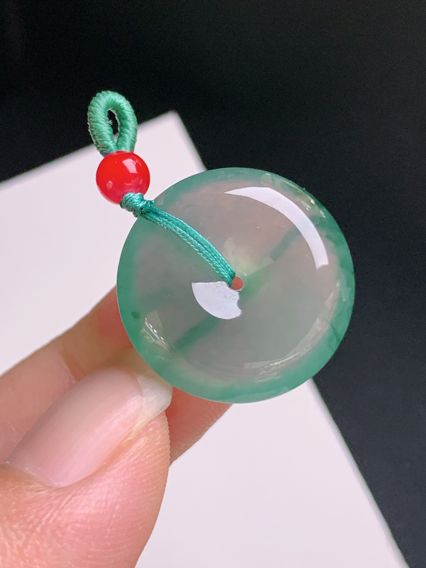 ️ 冰种飘花平安扣，冰润通透，红珠点缀，寓意平安顺遂 裸石19.8-5.5 49