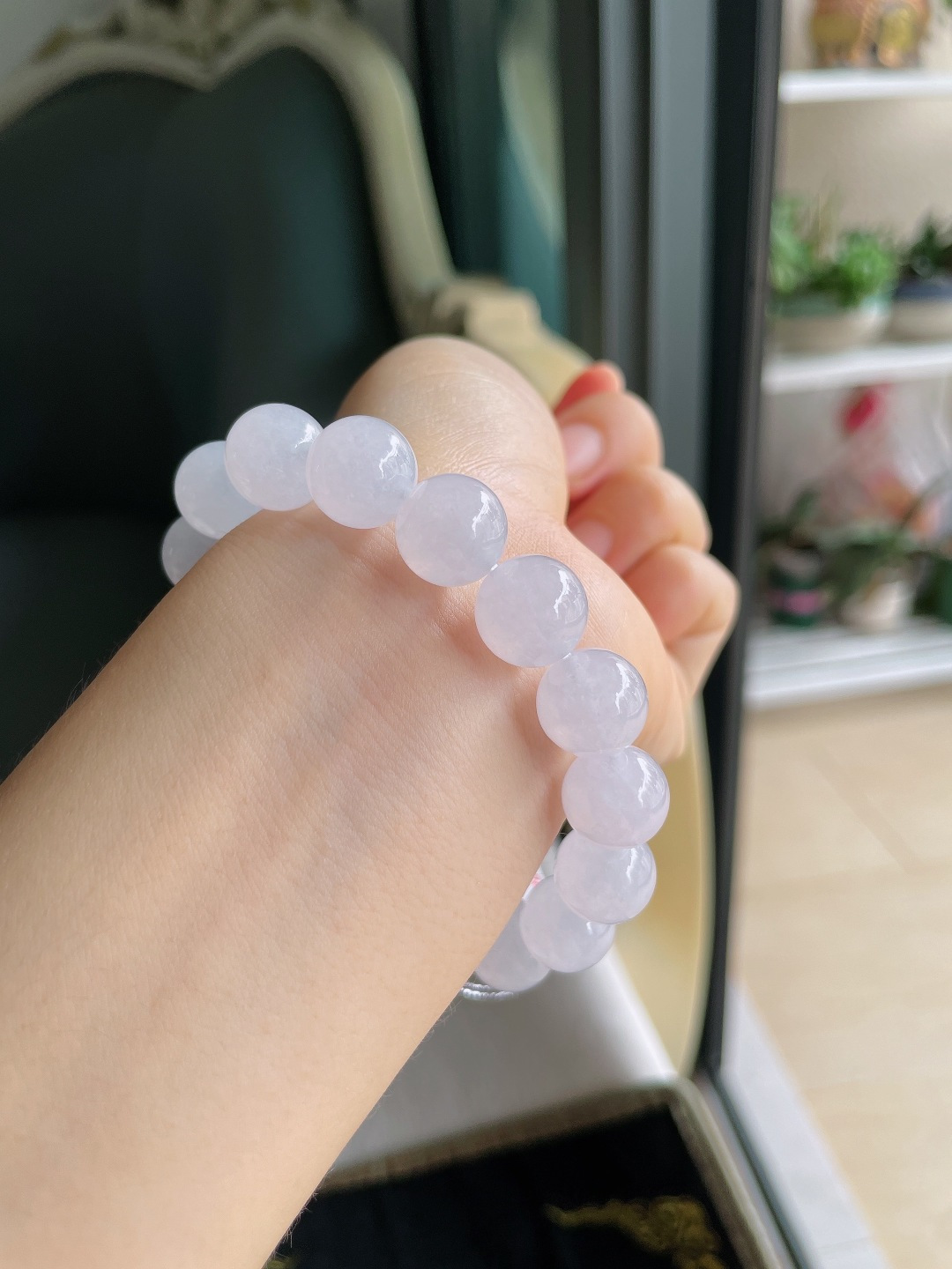 ️，缅甸天然翡翠A货，白冰白月光手串，尺寸：11.7mm。【编4699】
